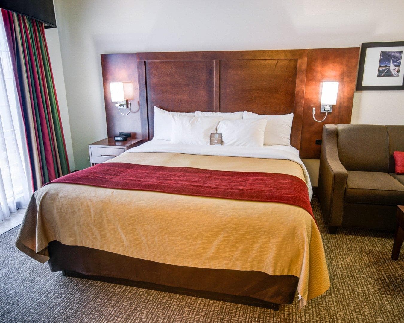 Comfort Inn Redding Near I-5 - Image 4