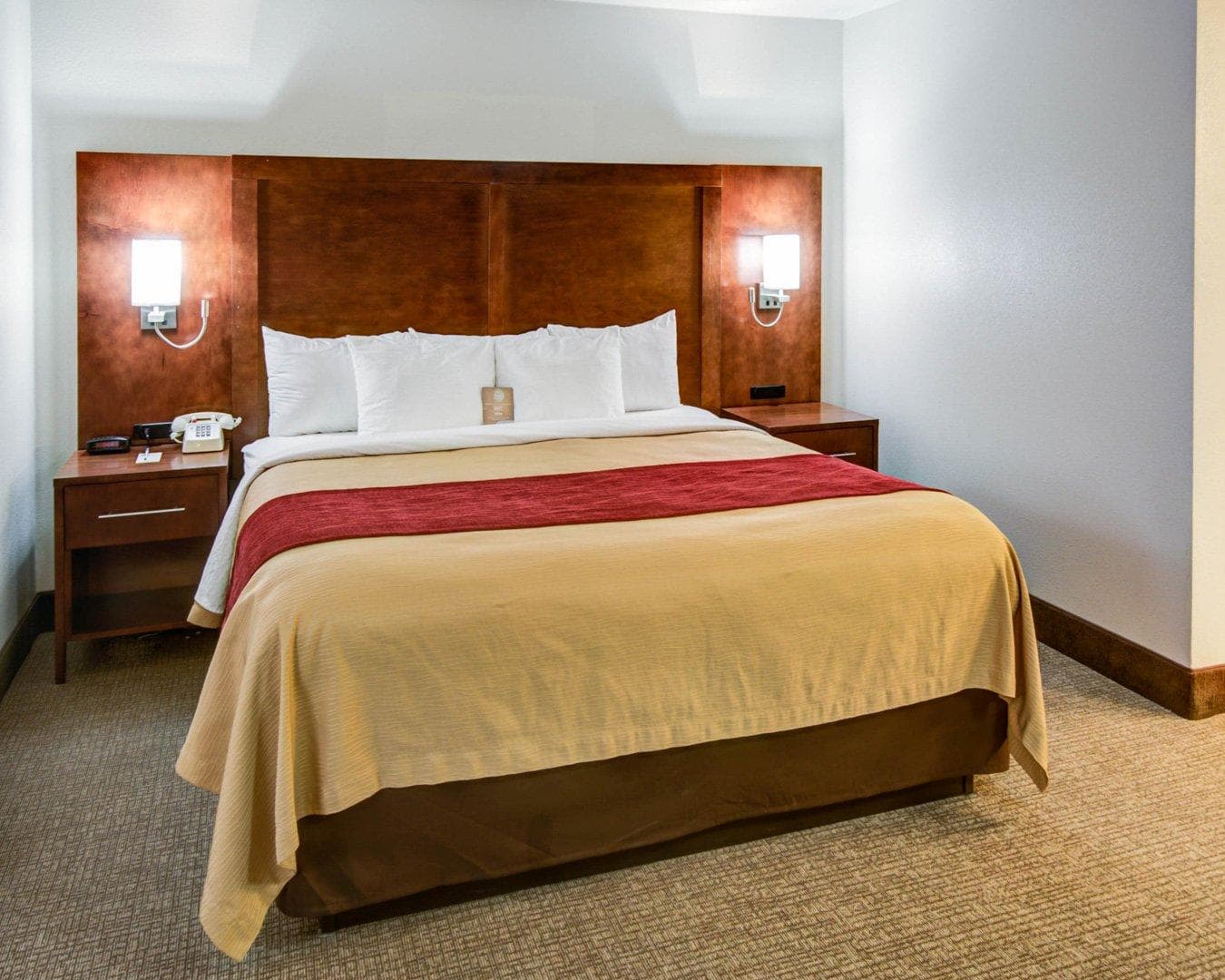 Comfort Inn Redding Near I-5 - Image 1