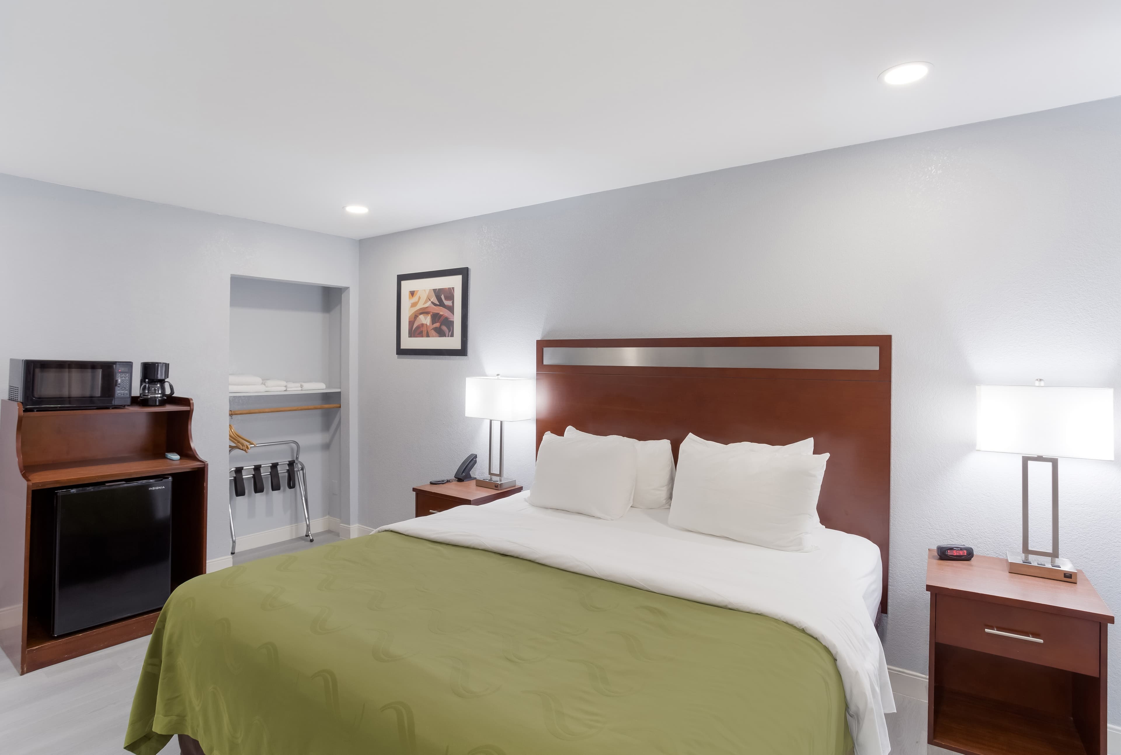 Quality Inn Redding near I-5 - Image 2