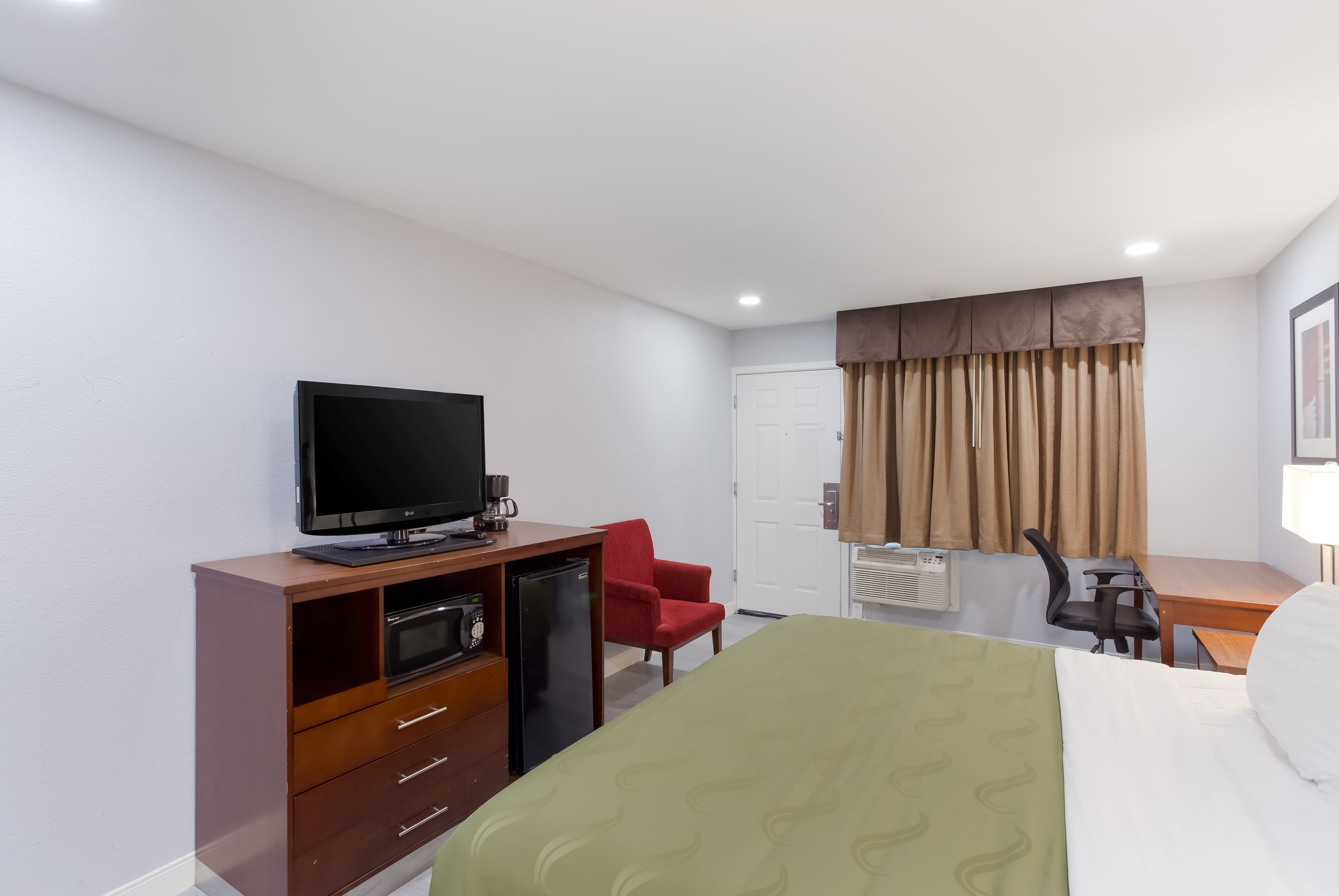Quality Inn Redding near I-5 — 15