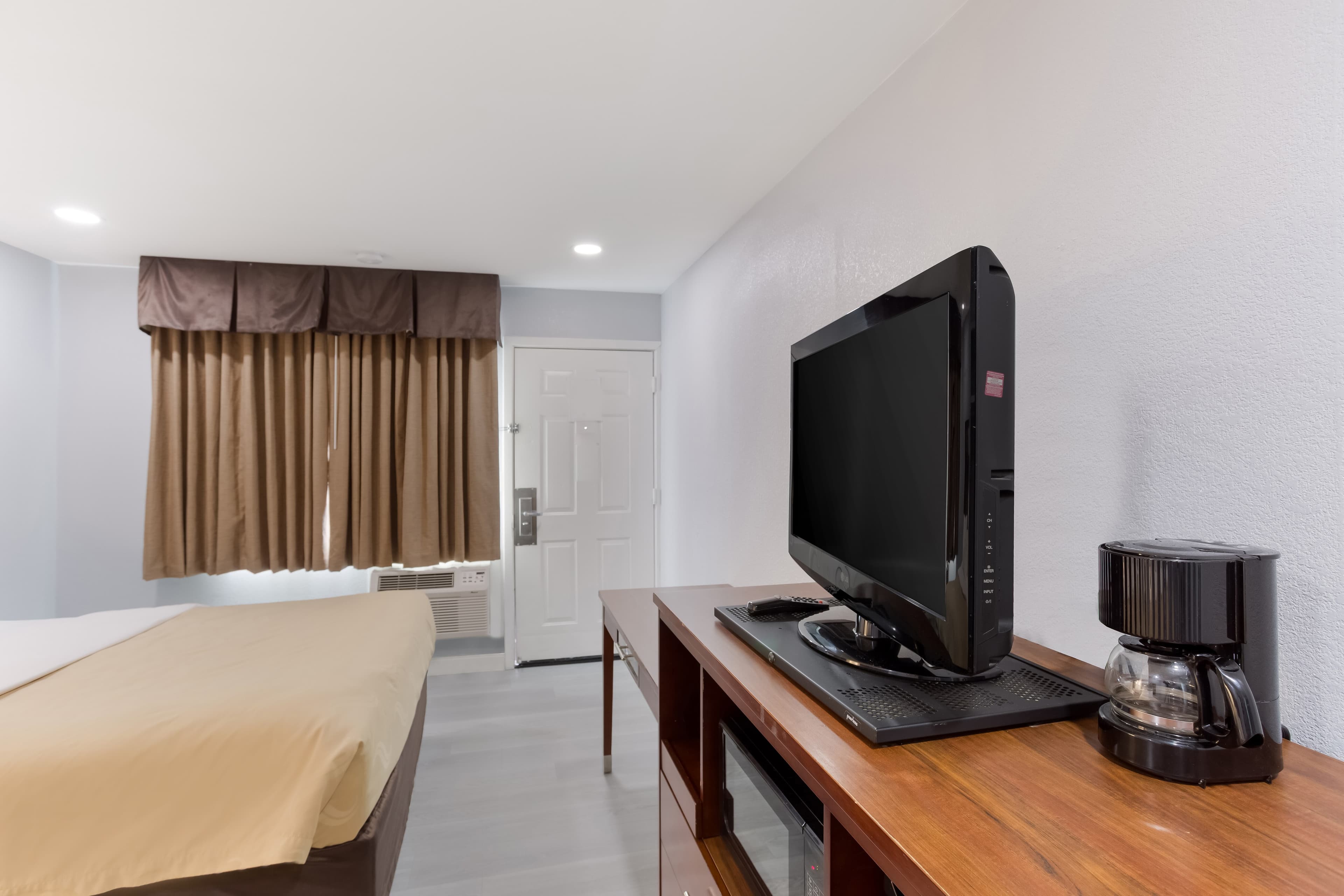 Quality Inn Redding near I-5 — 11