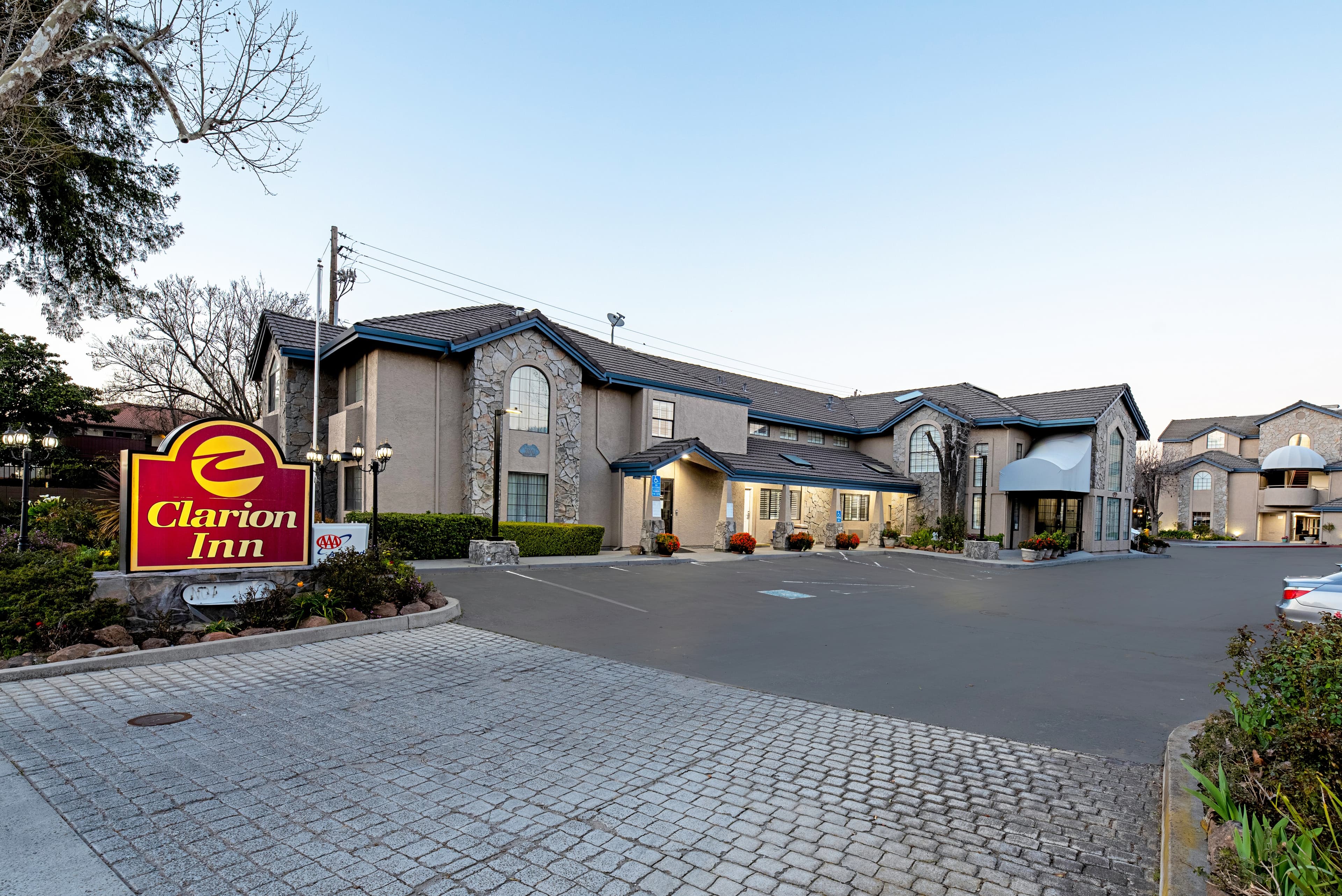 Clarion Inn Silicon Valley - Image 1