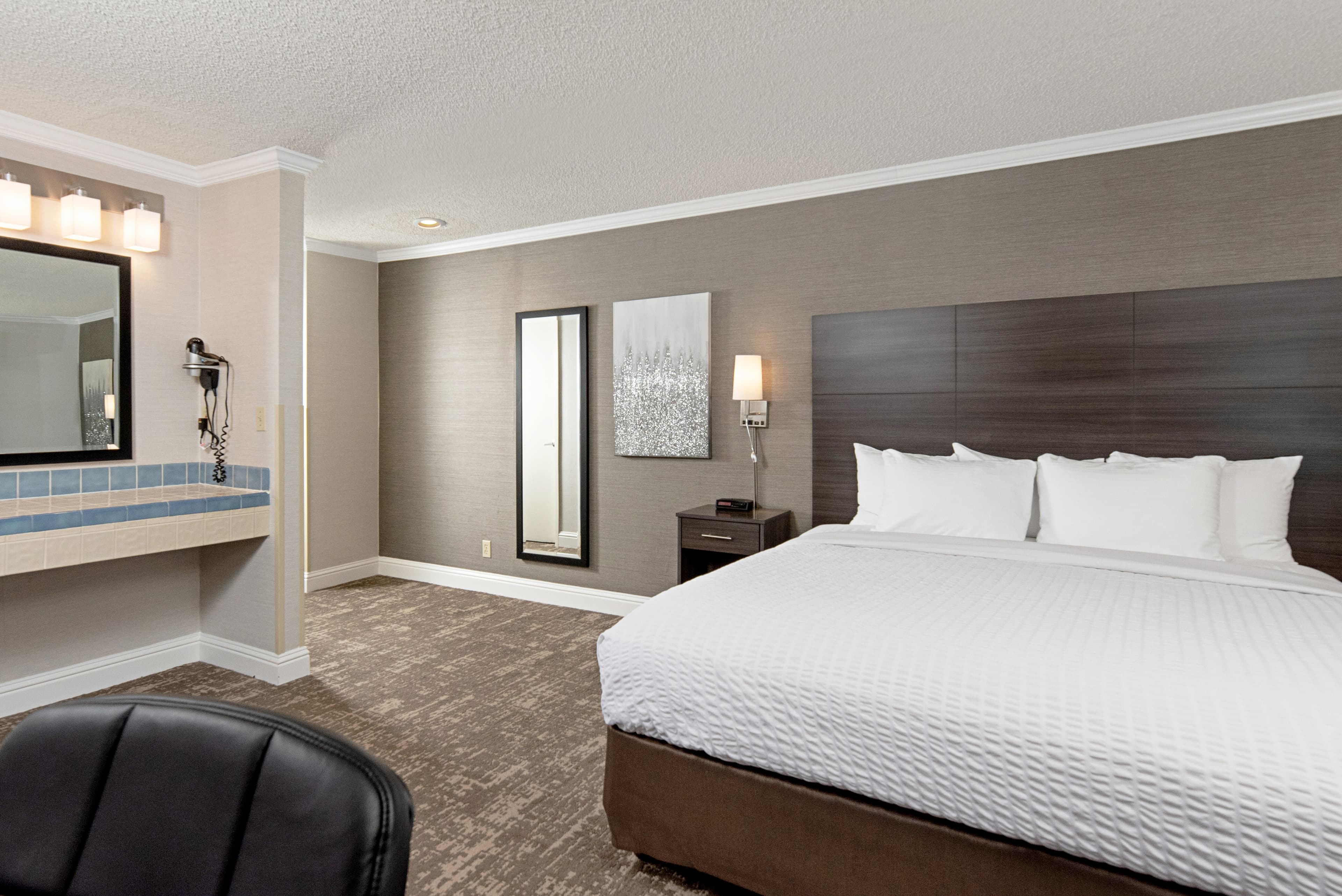 Clarion Inn Silicon Valley - Image 4