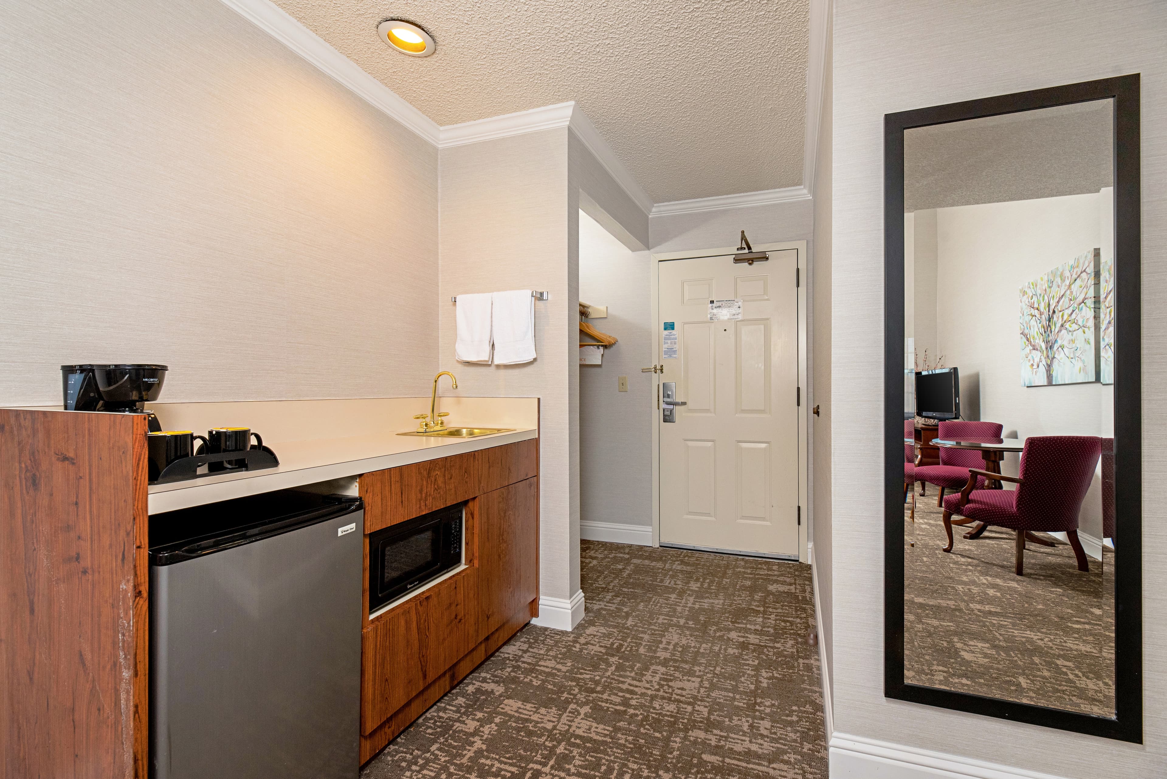 Clarion Inn Silicon Valley — 16