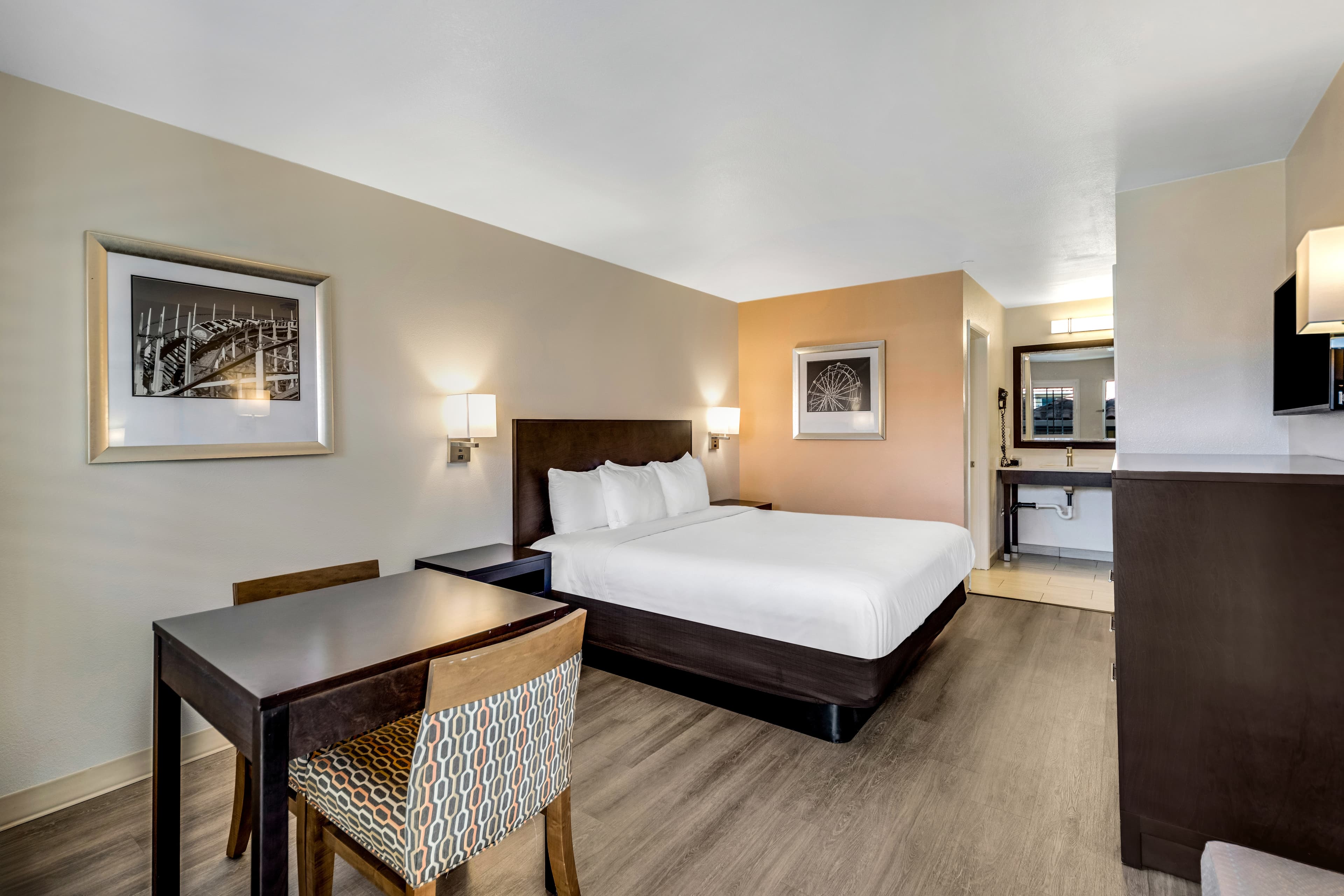 Comfort Inn Beach/Boardwalk Area — 6