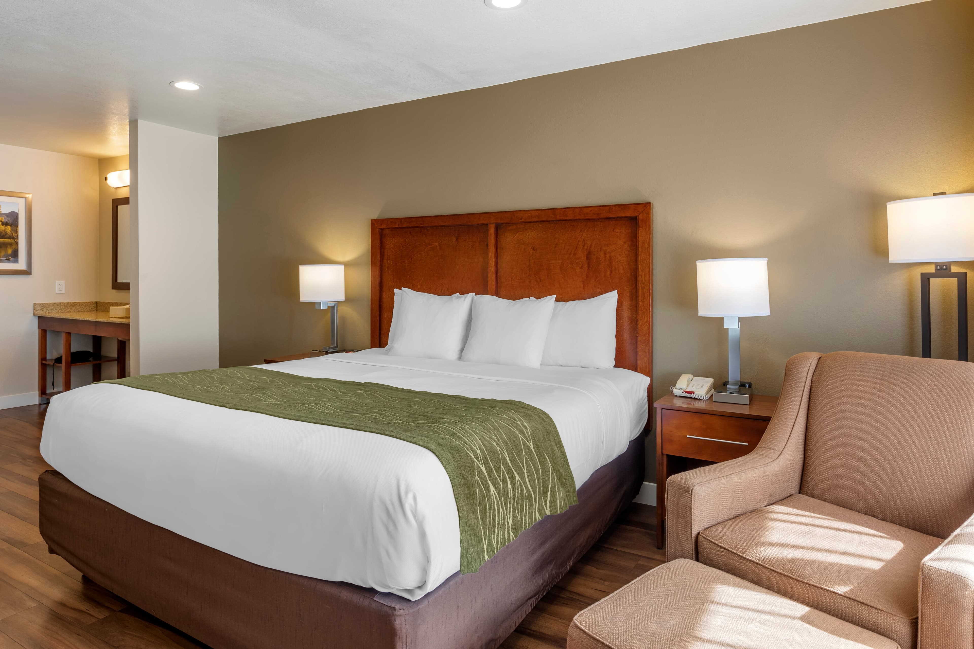 Comfort Inn Bishop — 7