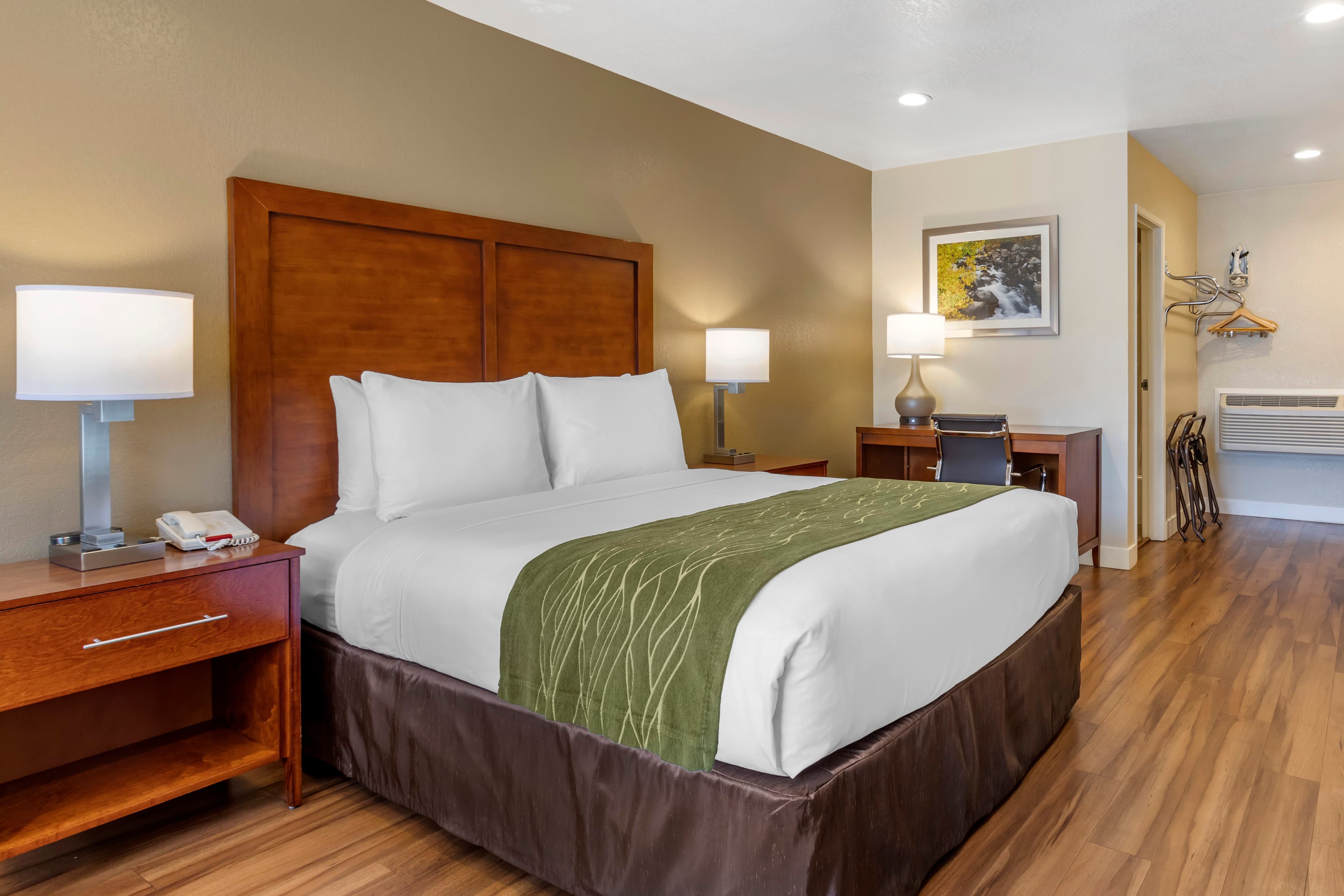 Comfort Inn Bishop — 10