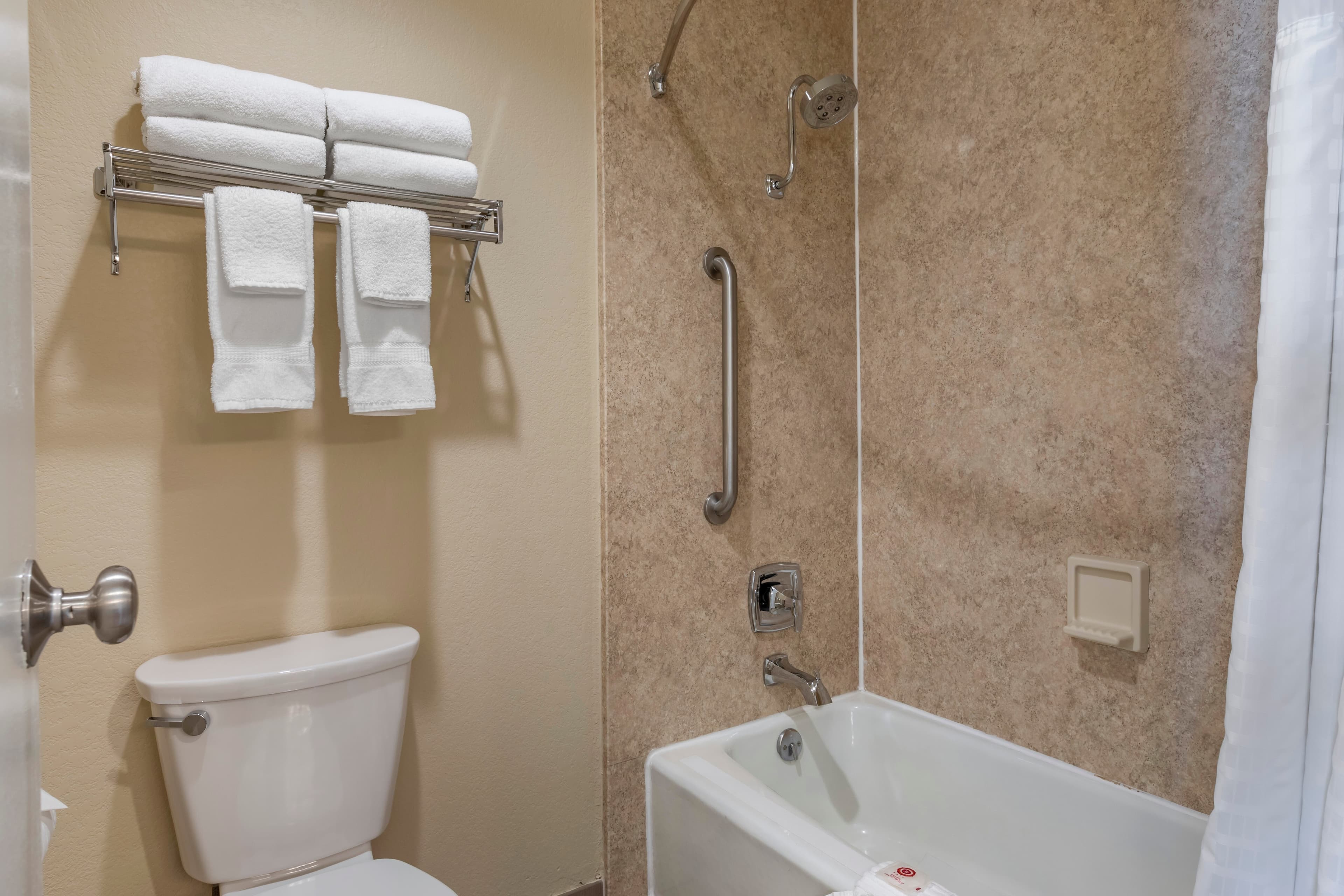 Comfort Inn Bishop — 17
