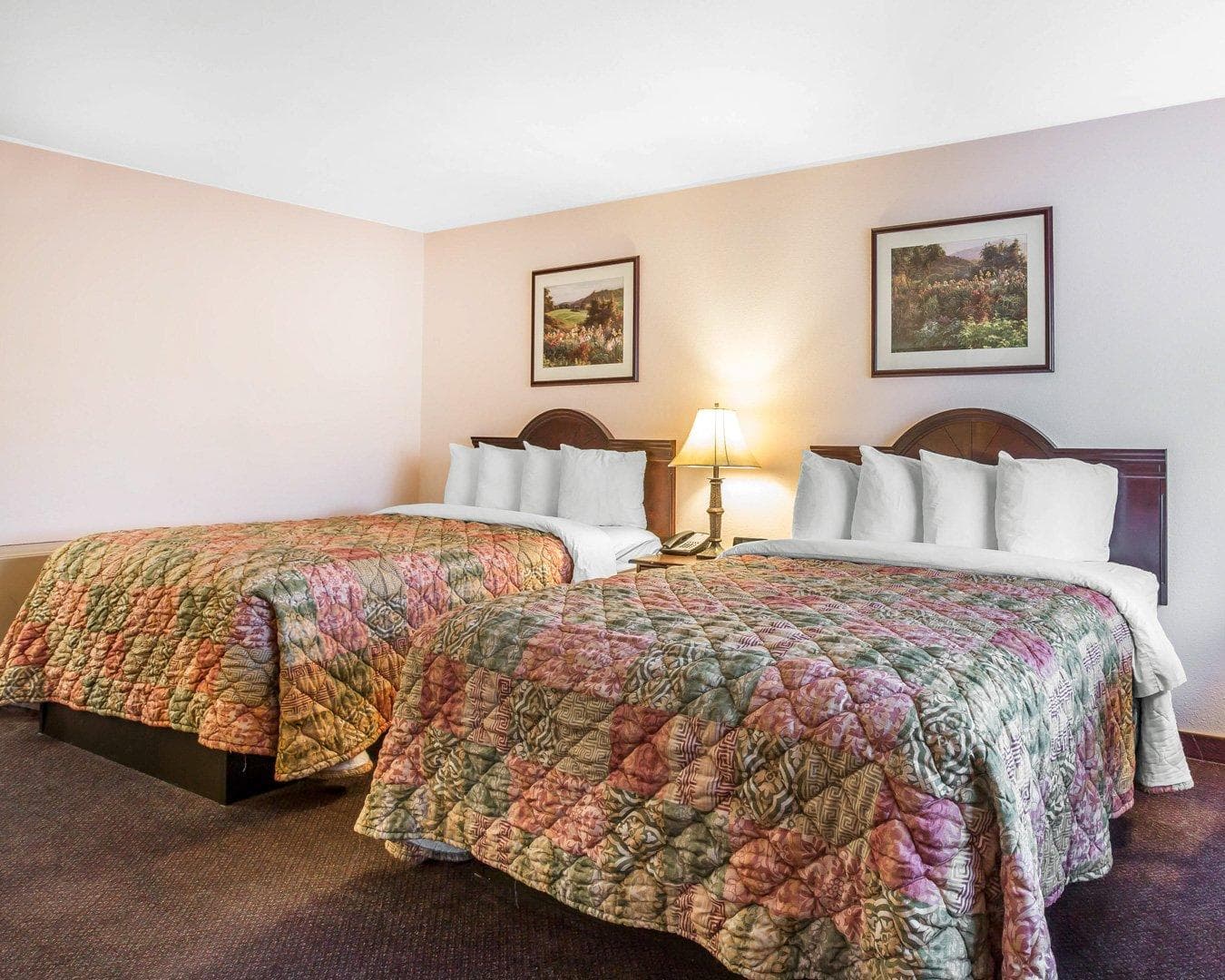 Quality Inn & Suites Cameron Park Shingle Springs - Image 2