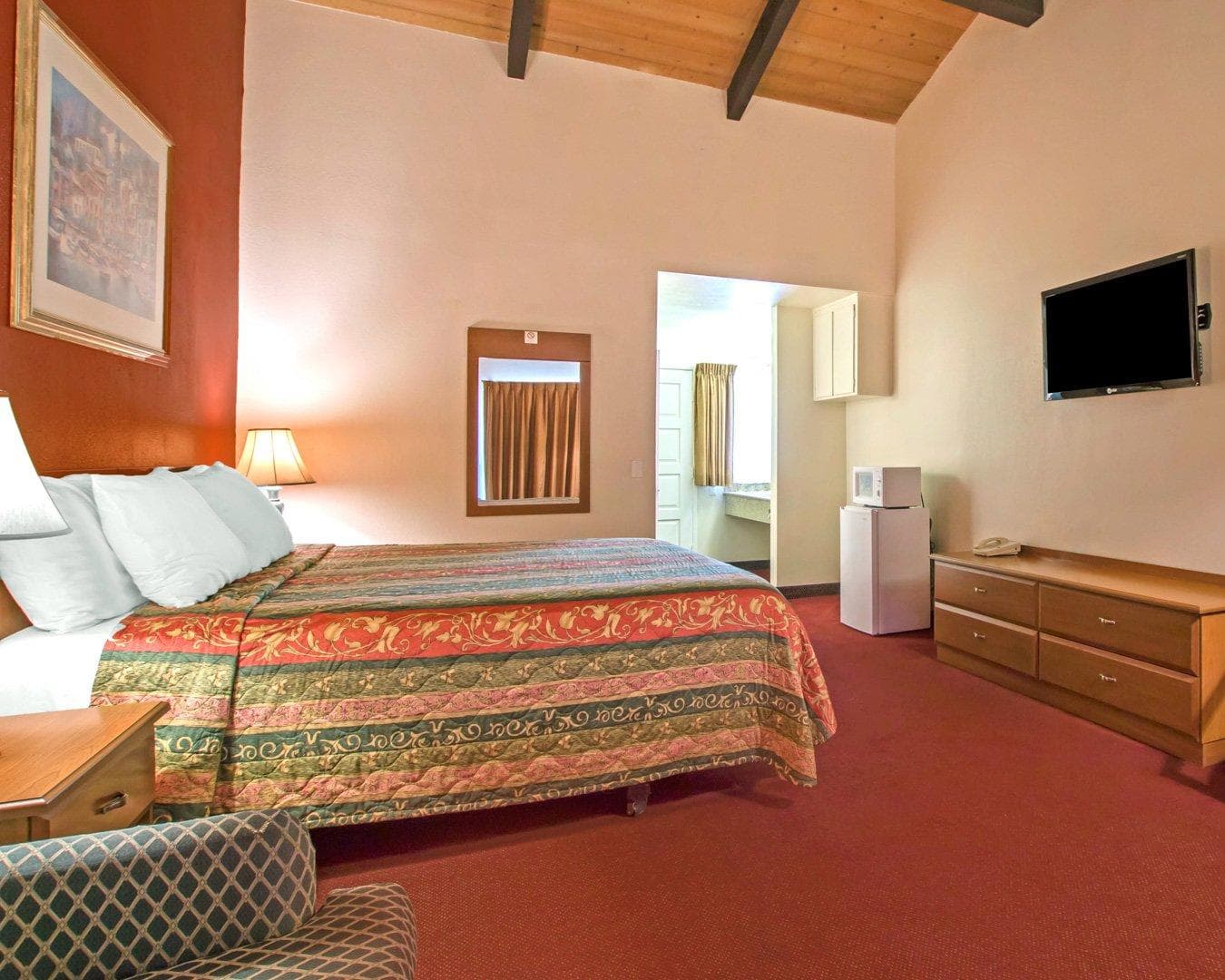 Rodeway Inn Fallbrook Downtown - Image 3