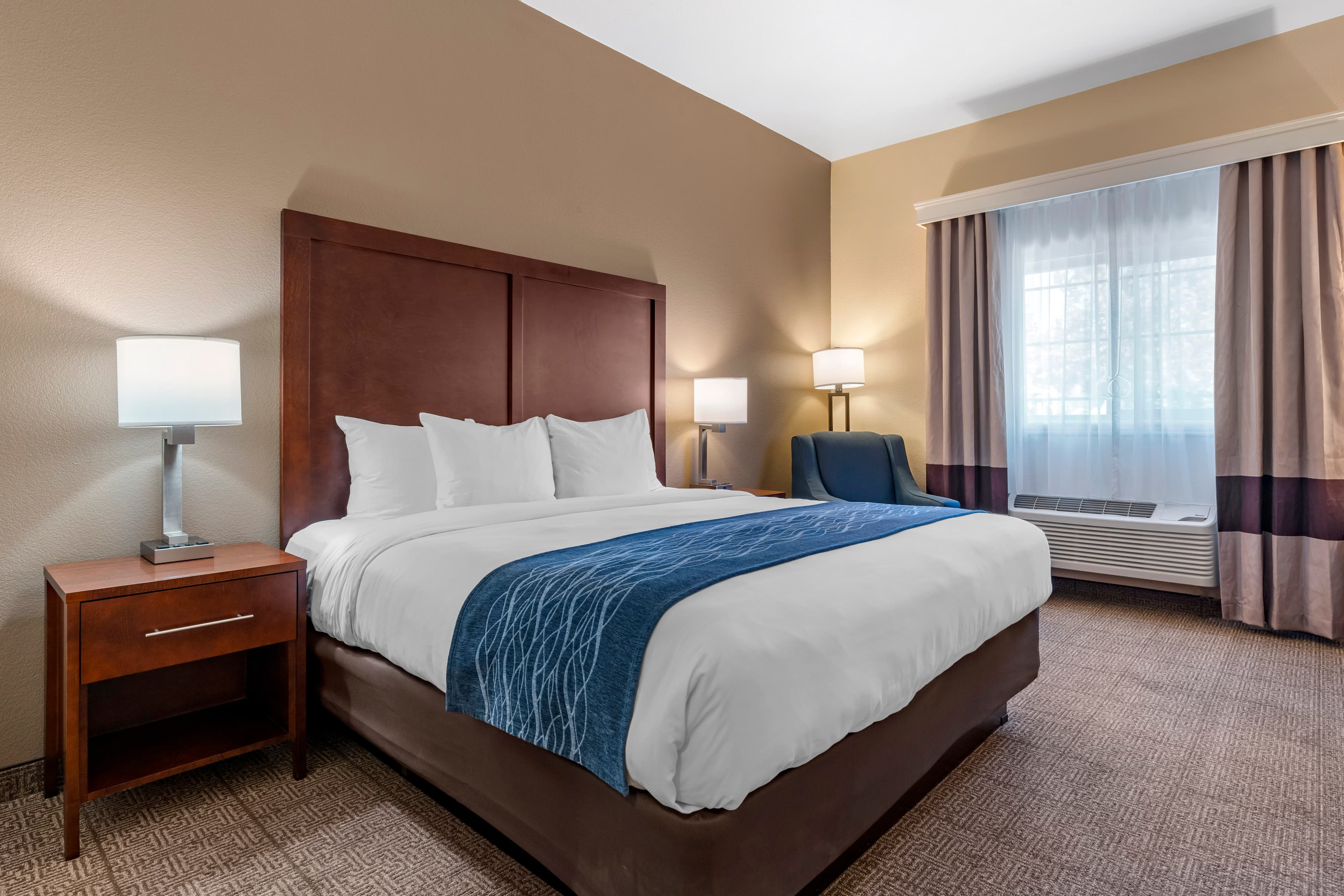 Comfort Inn & Suites Ukiah Mendocino County - Image 2