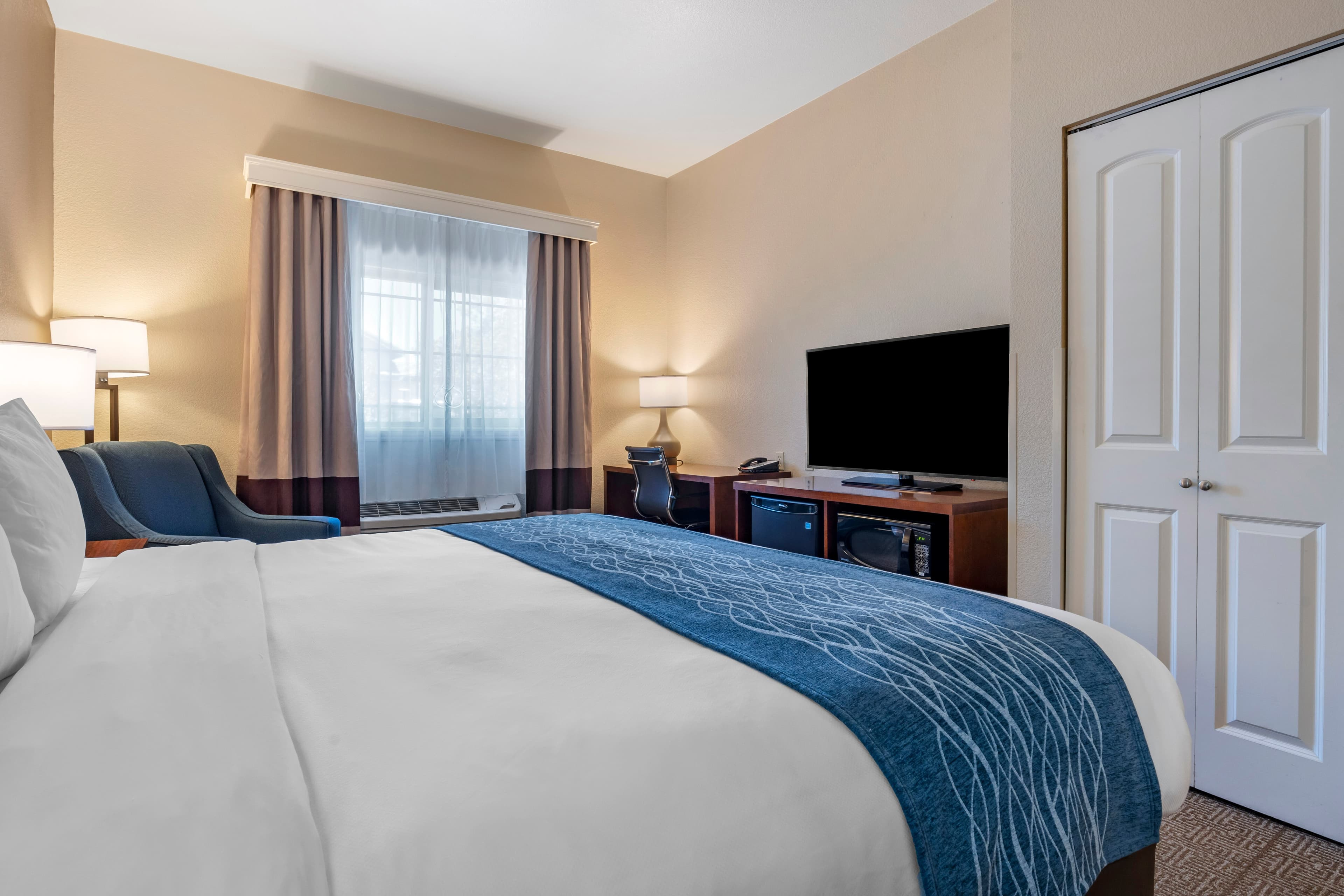 Comfort Inn & Suites Ukiah Mendocino County - Image 3