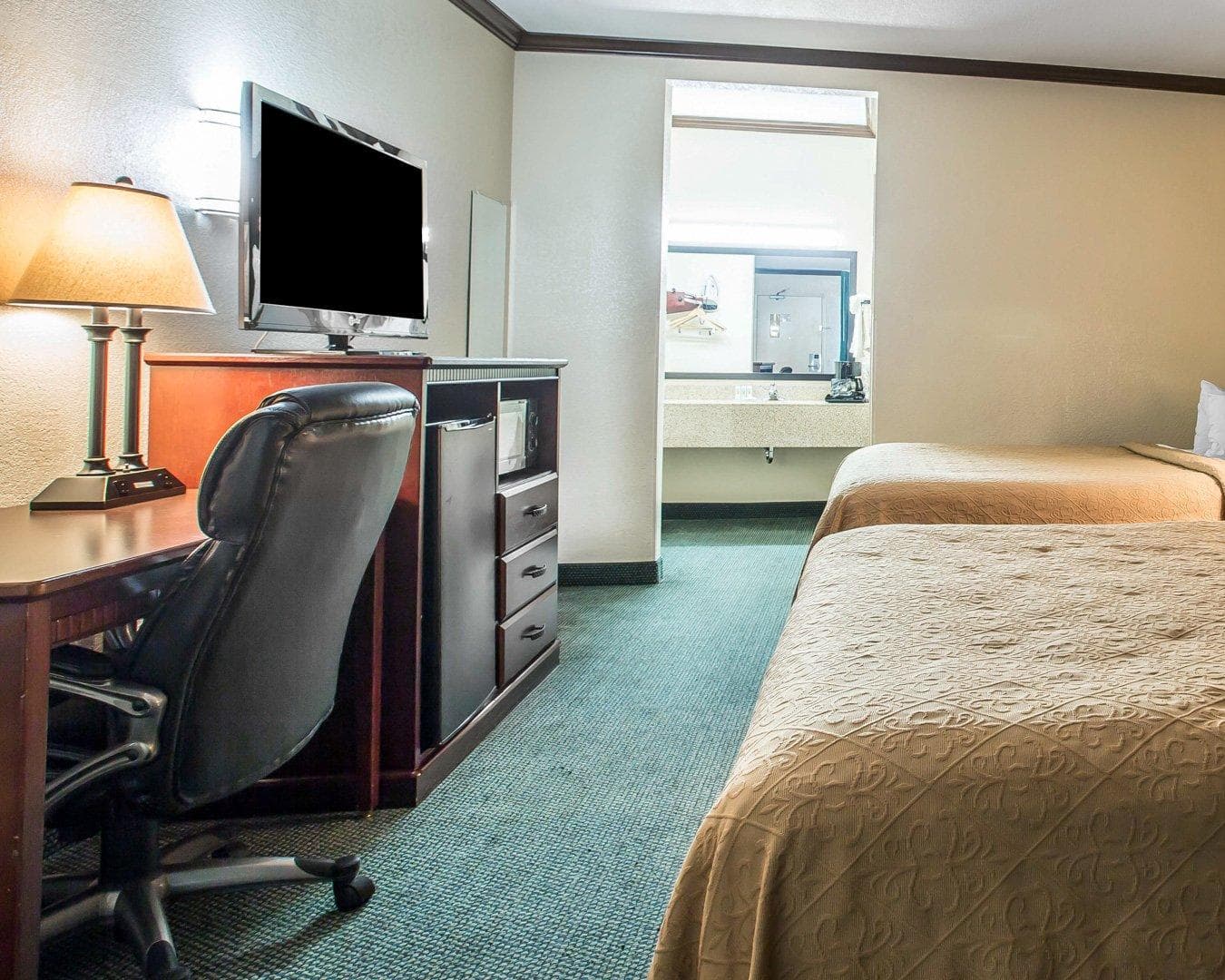 Quality Inn San Diego I-5 Naval Base — 8