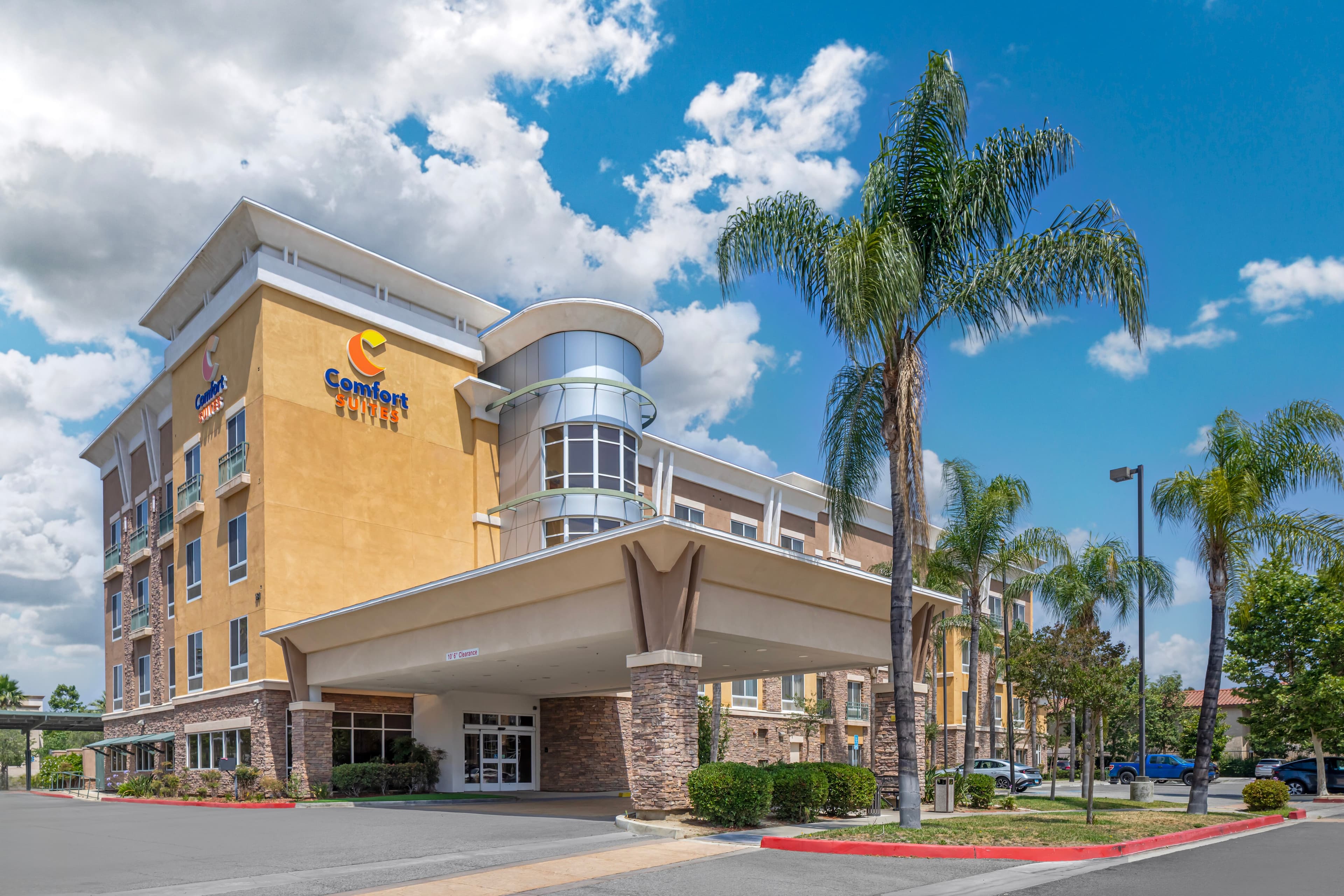 Comfort Suites Ontario Airport Convention Center - Image 1