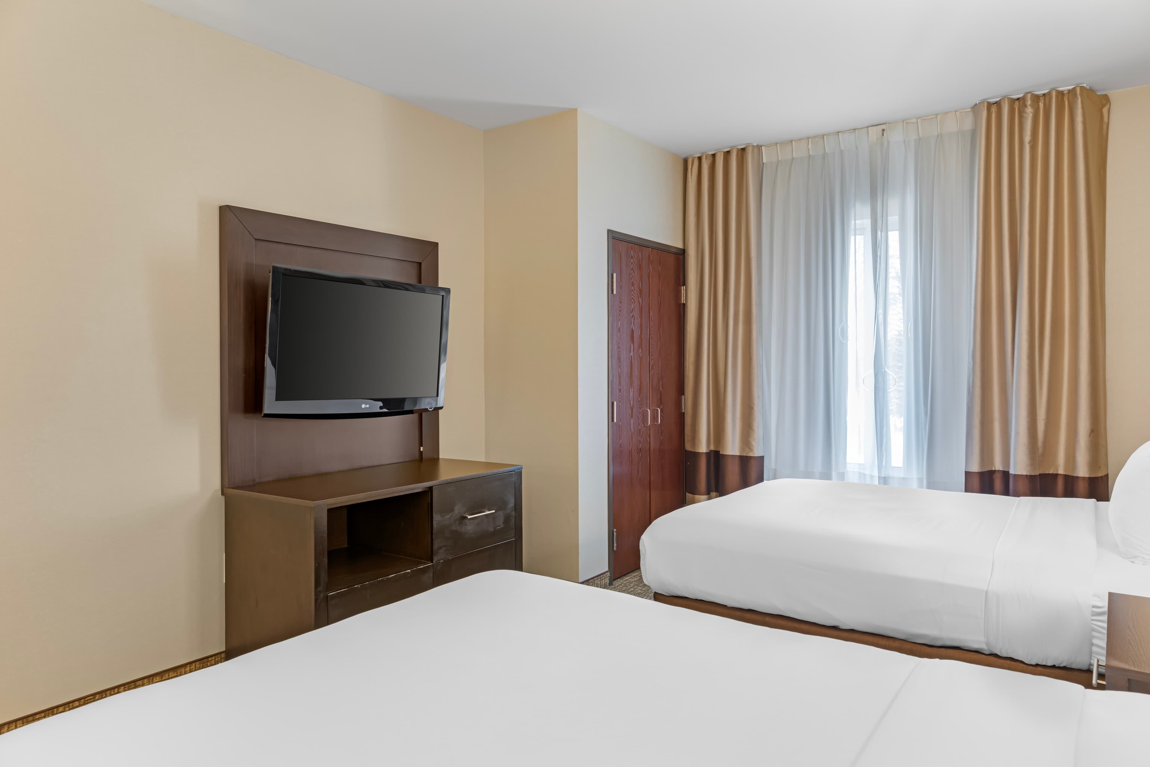 Comfort Suites Ontario Airport Convention Center — 12