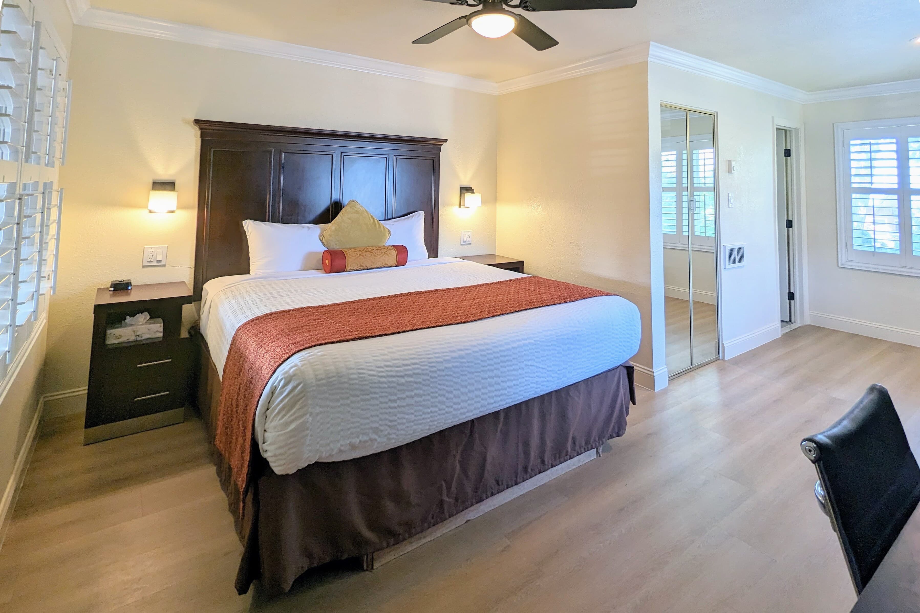 Clarion  Collection Wilkie's Inn Pacific Grove - Monterey - Image 2