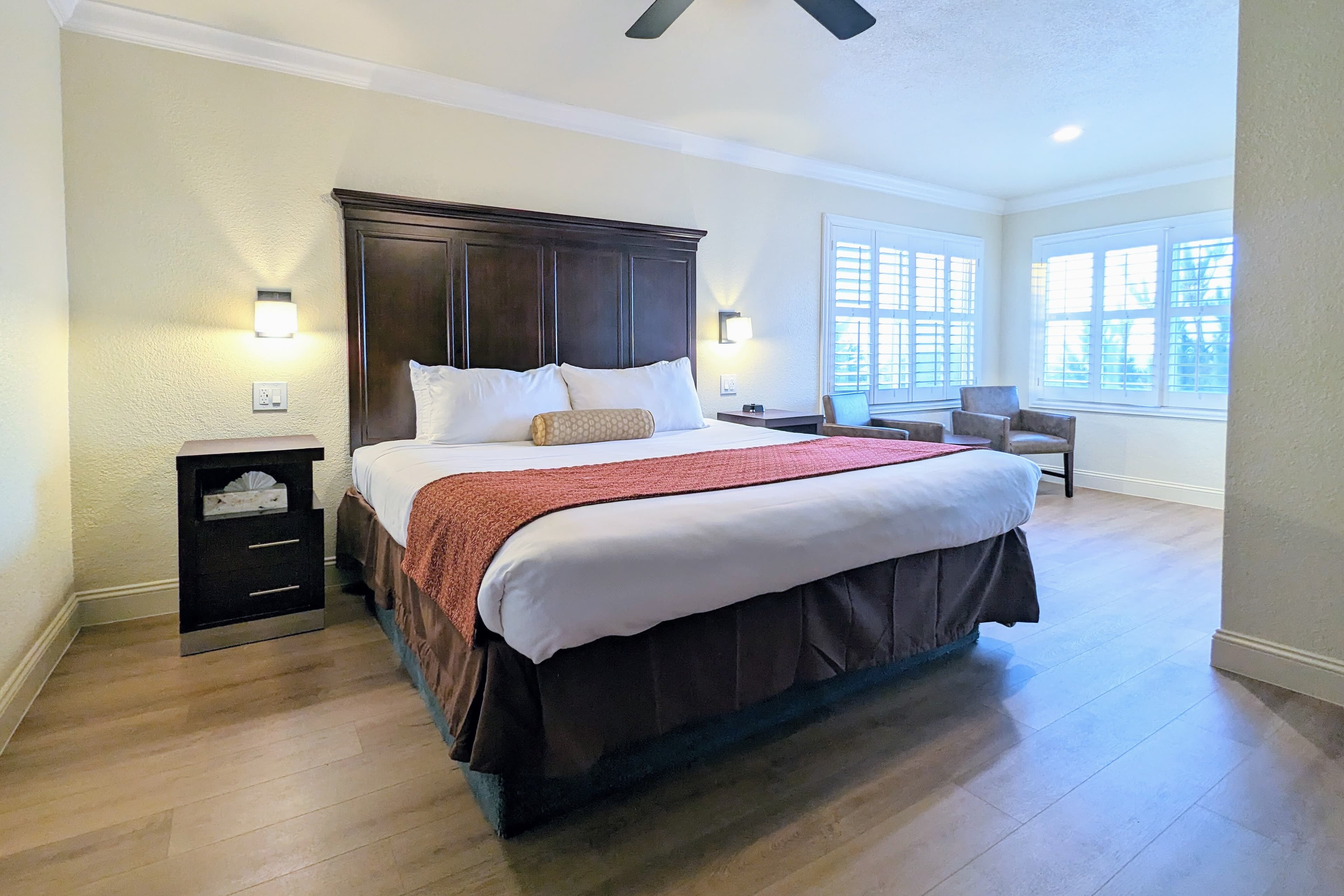 Clarion  Collection Wilkie's Inn Pacific Grove - Monterey - Image 5