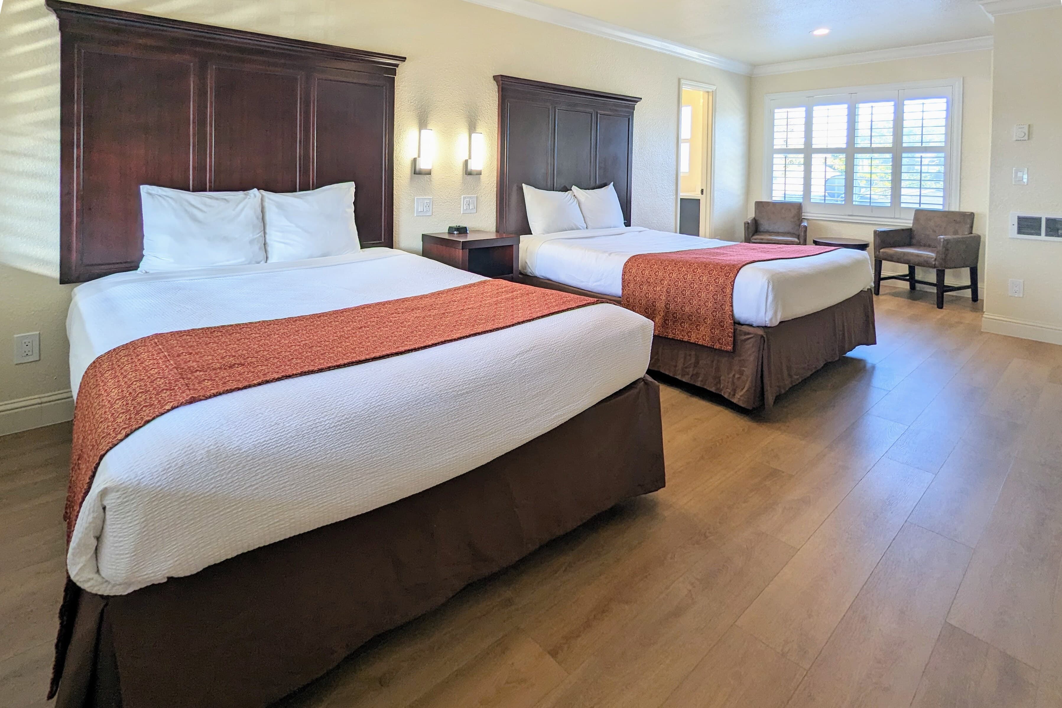 Clarion  Collection Wilkie's Inn Pacific Grove - Monterey — 14