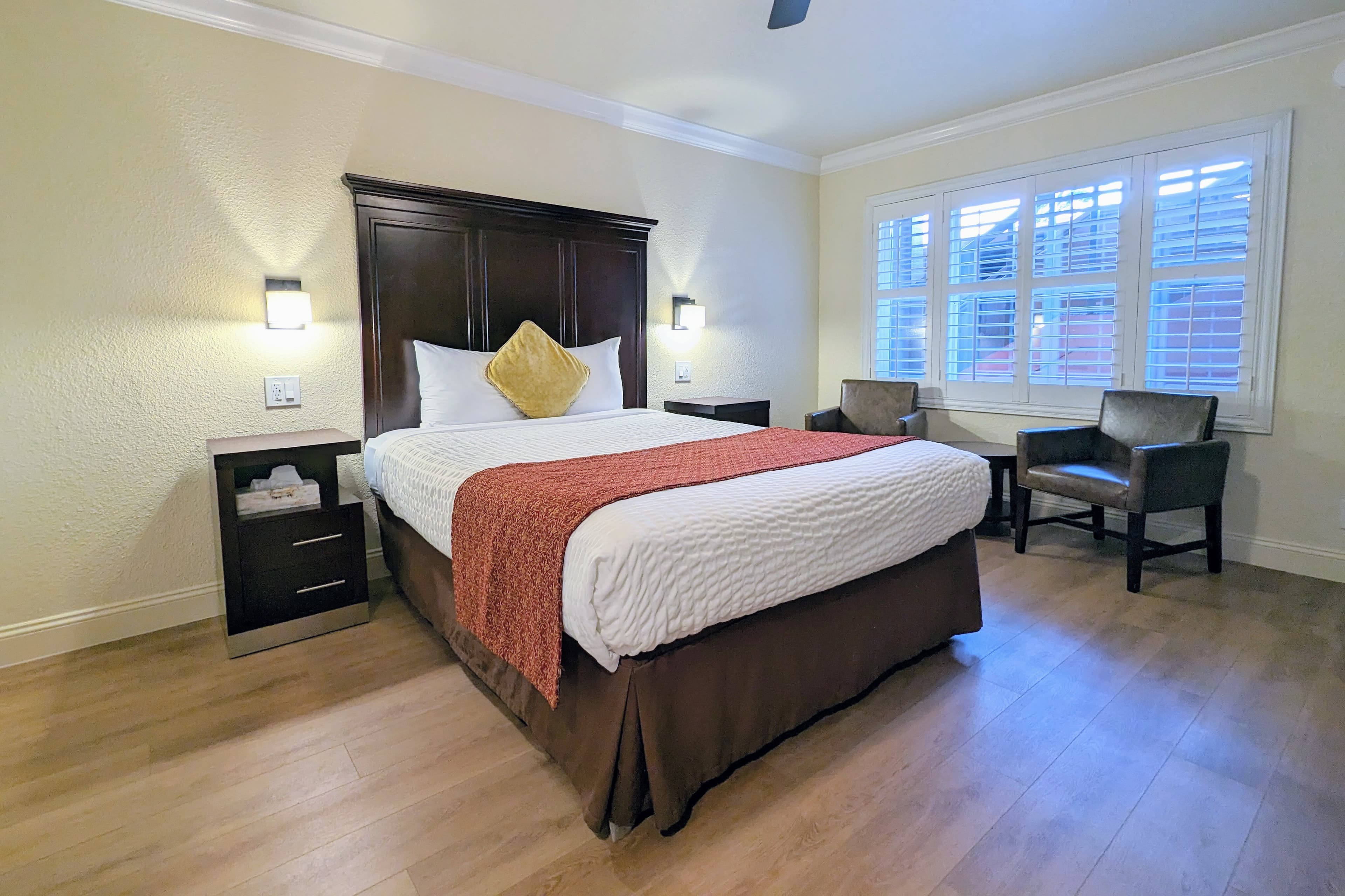 Clarion  Collection Wilkie's Inn Pacific Grove - Monterey — 8