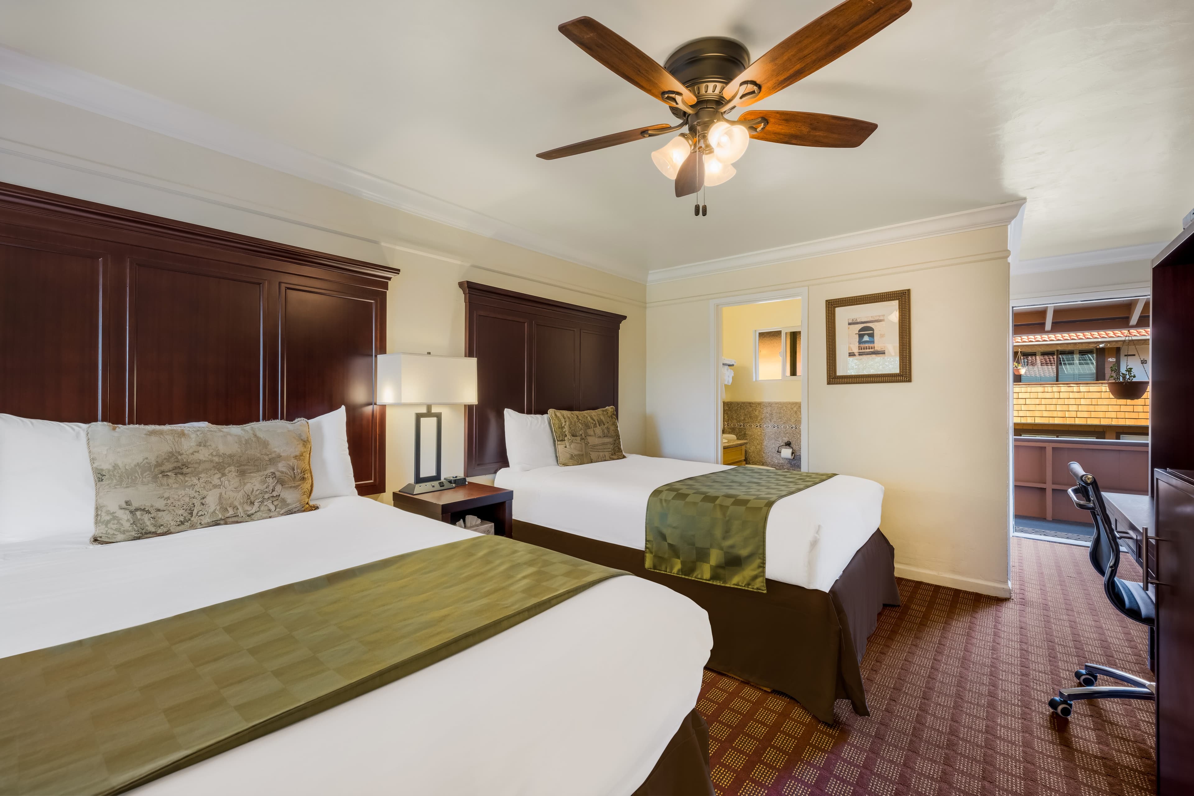 Clarion Collection Carmel Oaks Inn — 7