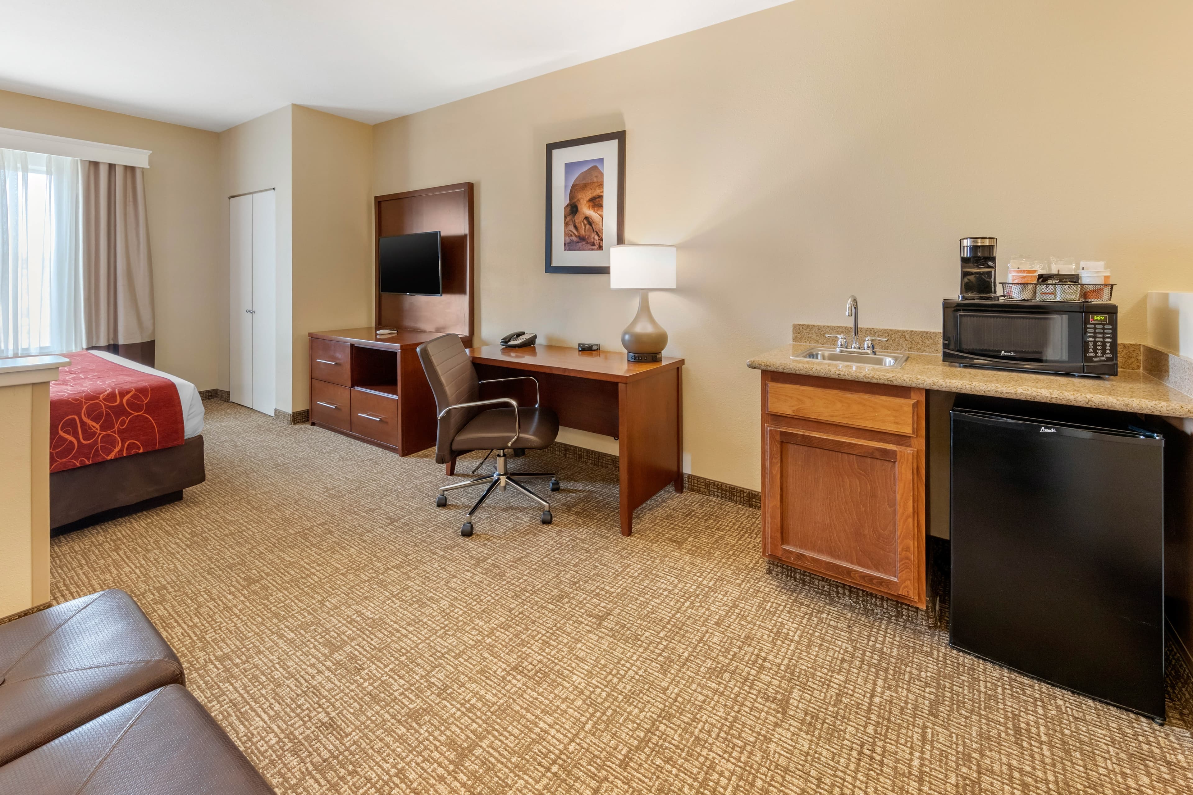 Comfort Suites Barstow near I-15 - Image 5