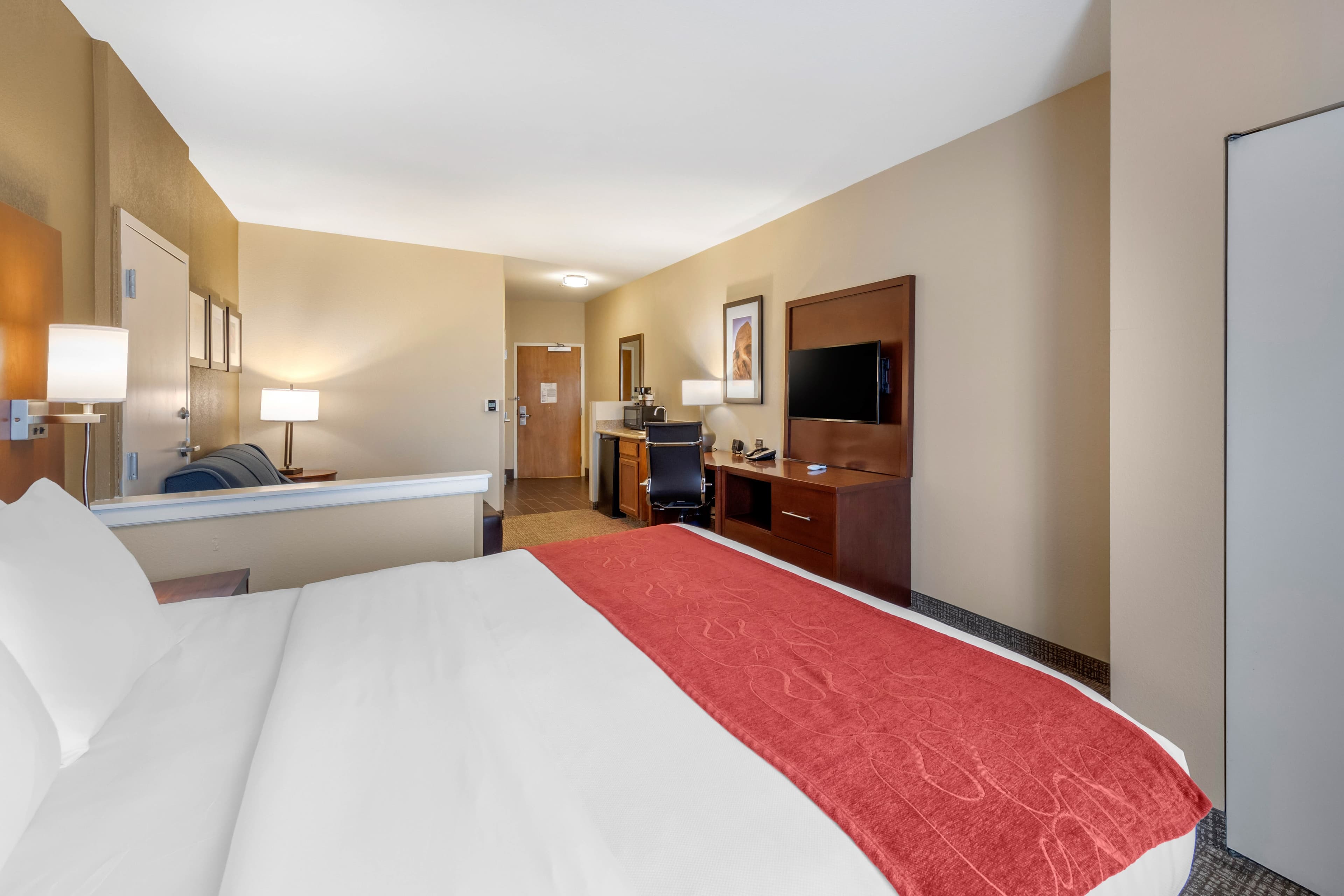 Comfort Suites Barstow near I-15 — 11