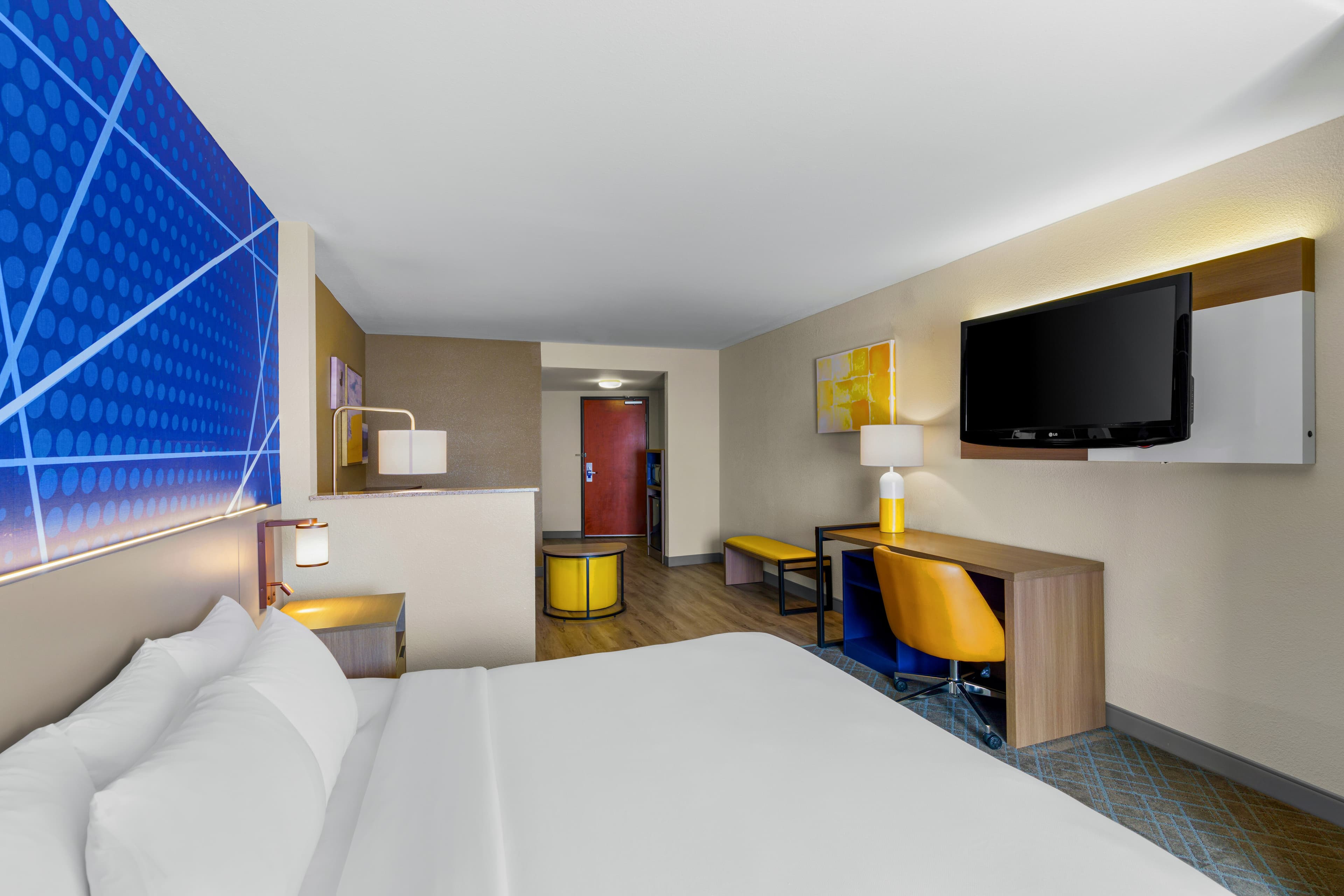 Comfort Suites Vacaville-Napa Valley Area - Image 2