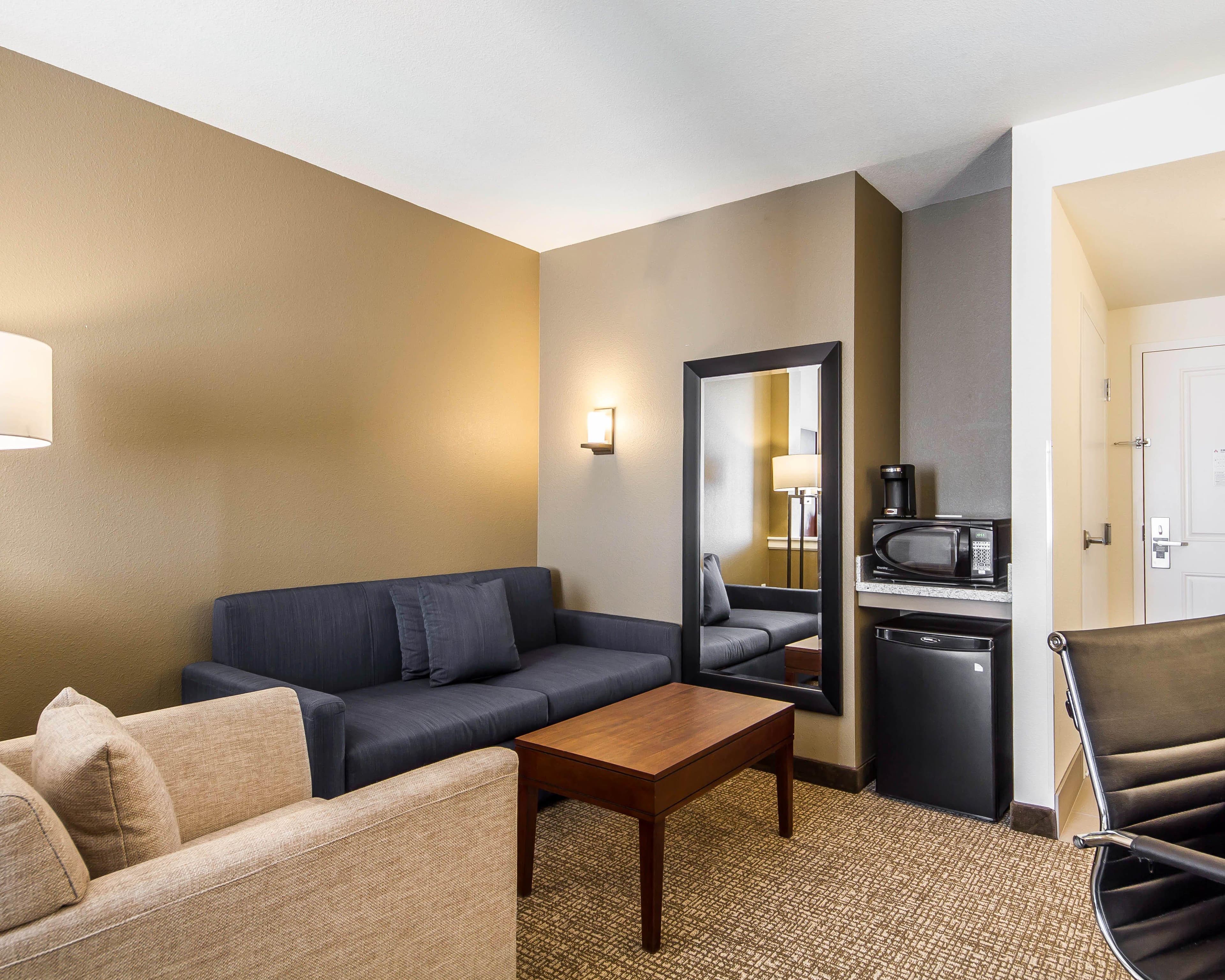 Comfort Suites Woodland - Sacramento Airport — 10