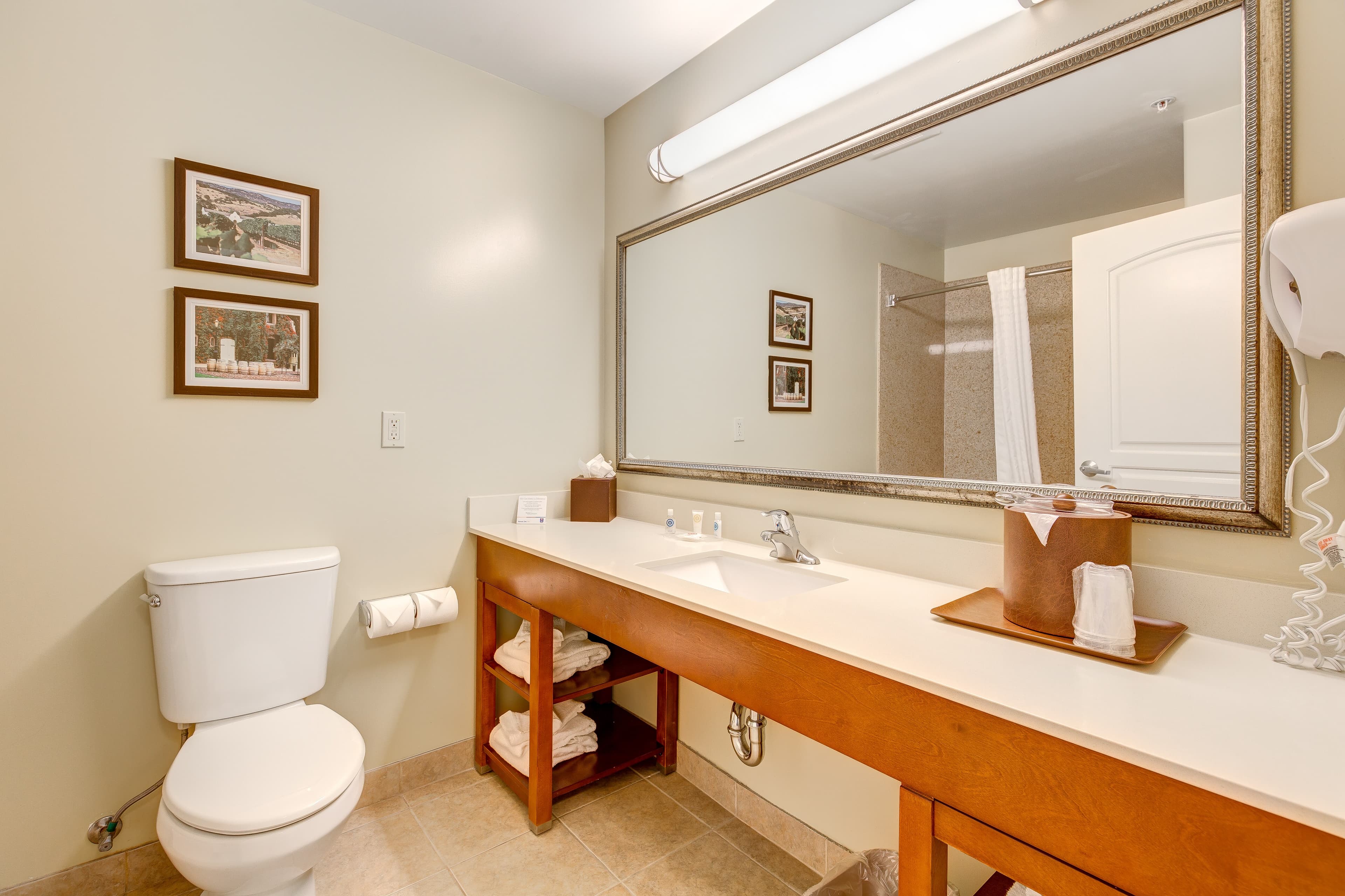 Comfort Inn Pomona near Fairplex — 11