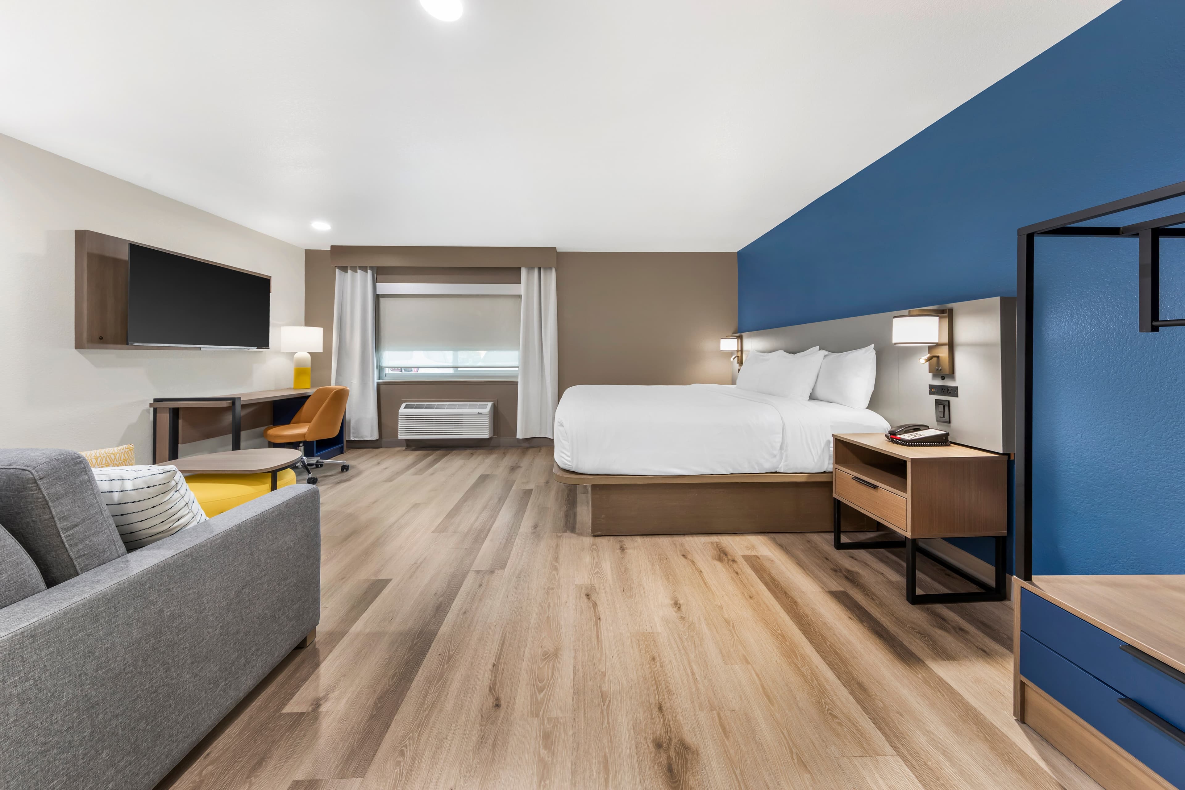 Comfort Inn Fontana — 18