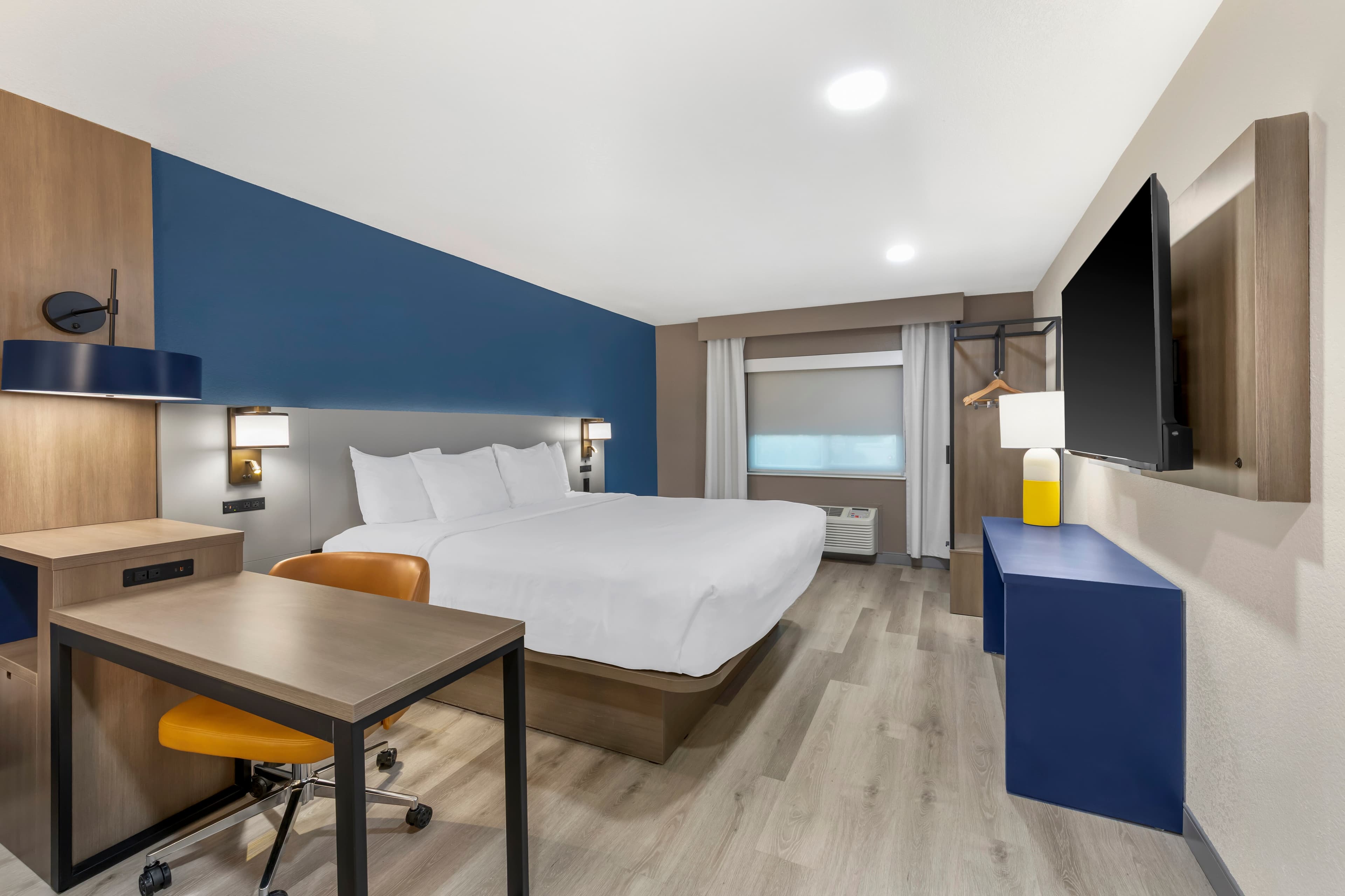 Comfort Inn Fontana — 11
