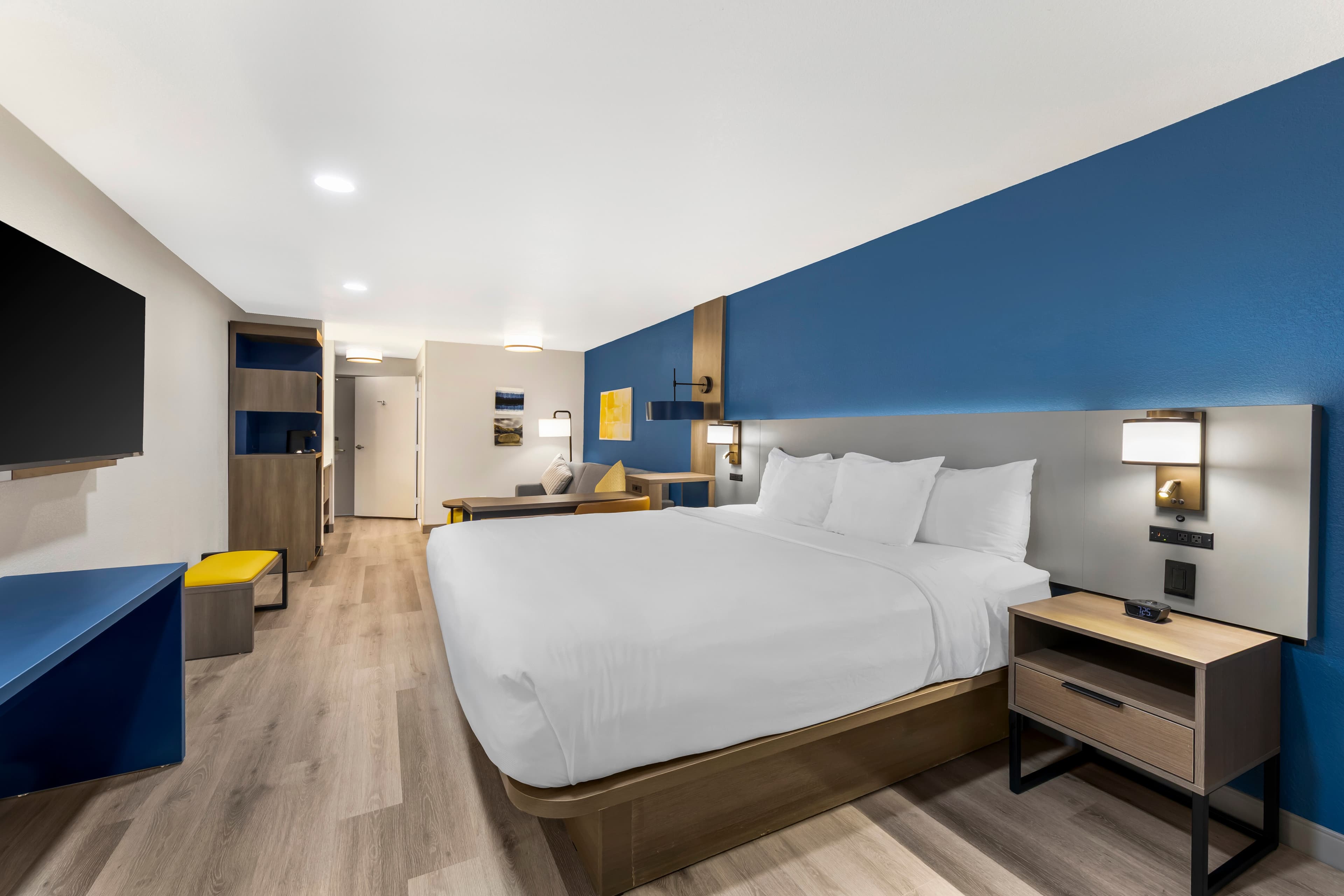 Comfort Inn Fontana — 12