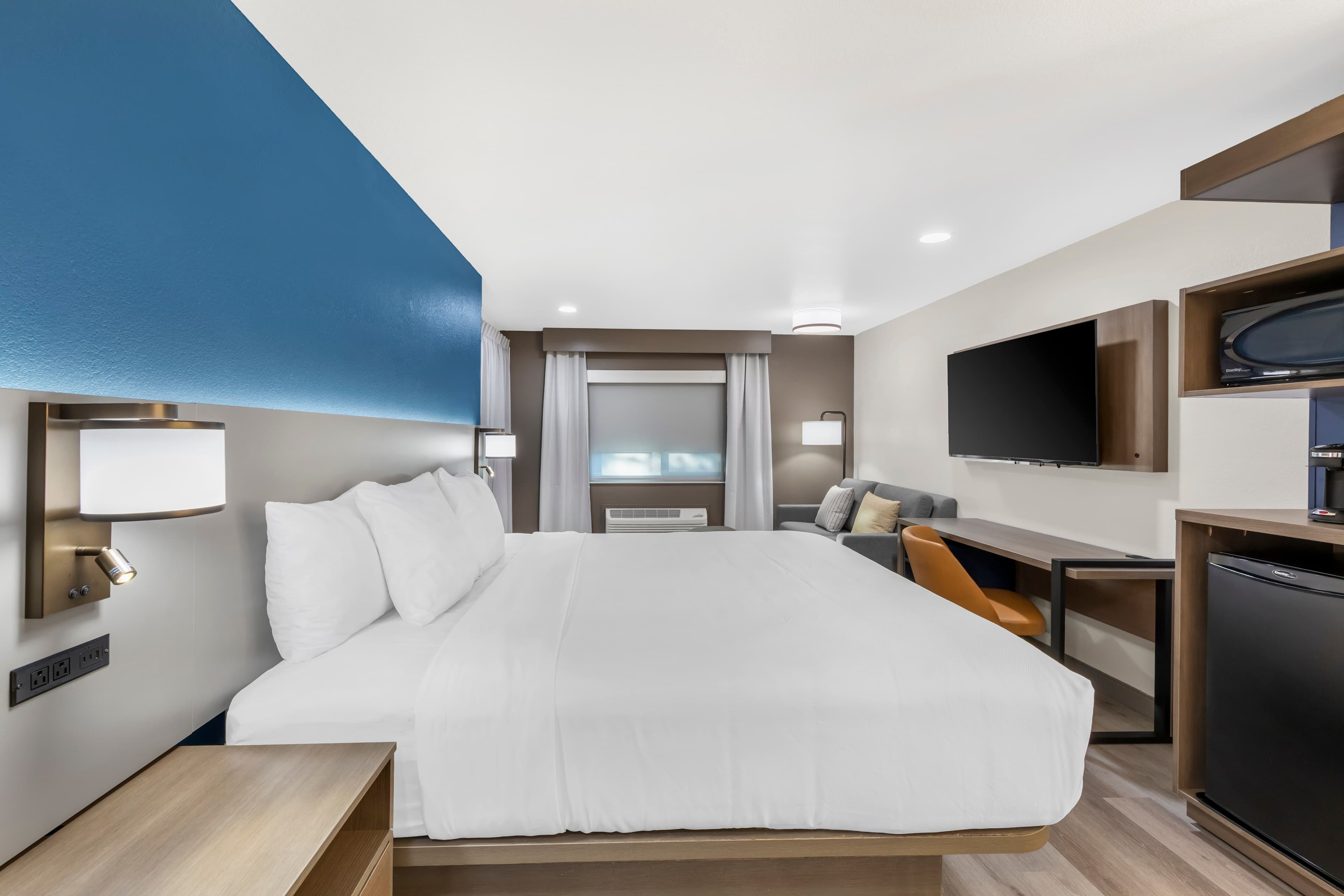Comfort Inn Fontana — 22