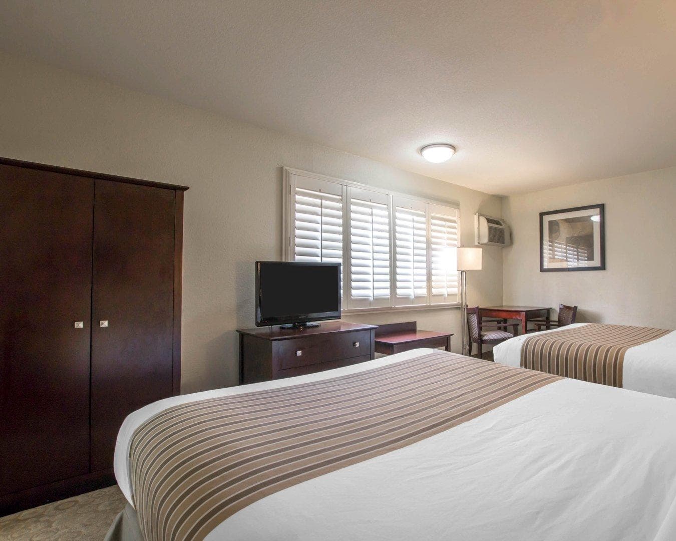 Rodeway Inn Convention Center — 11