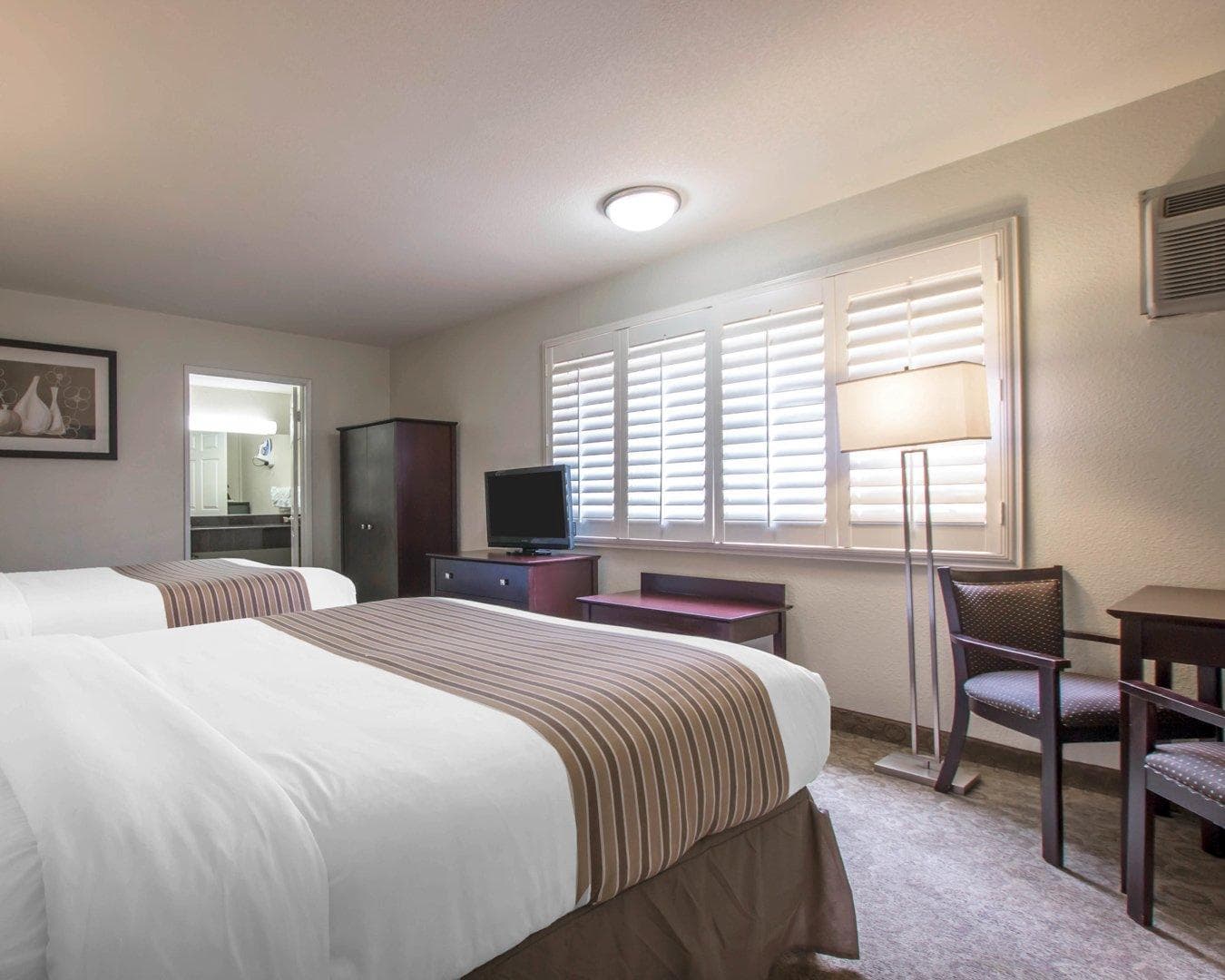 Rodeway Inn Convention Center — 12