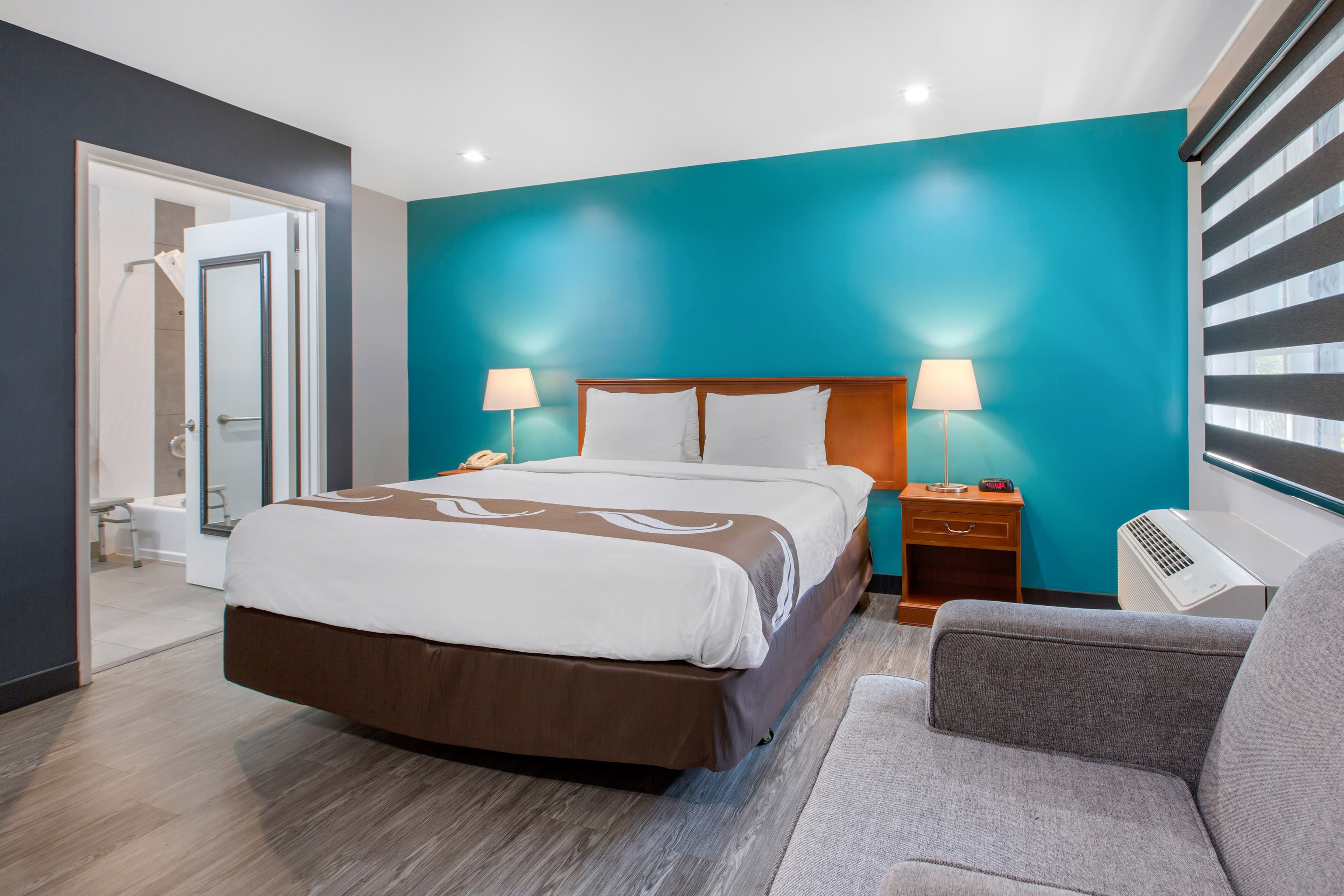 Quality Inn Near Hollywood Walk of Fame - Image 1