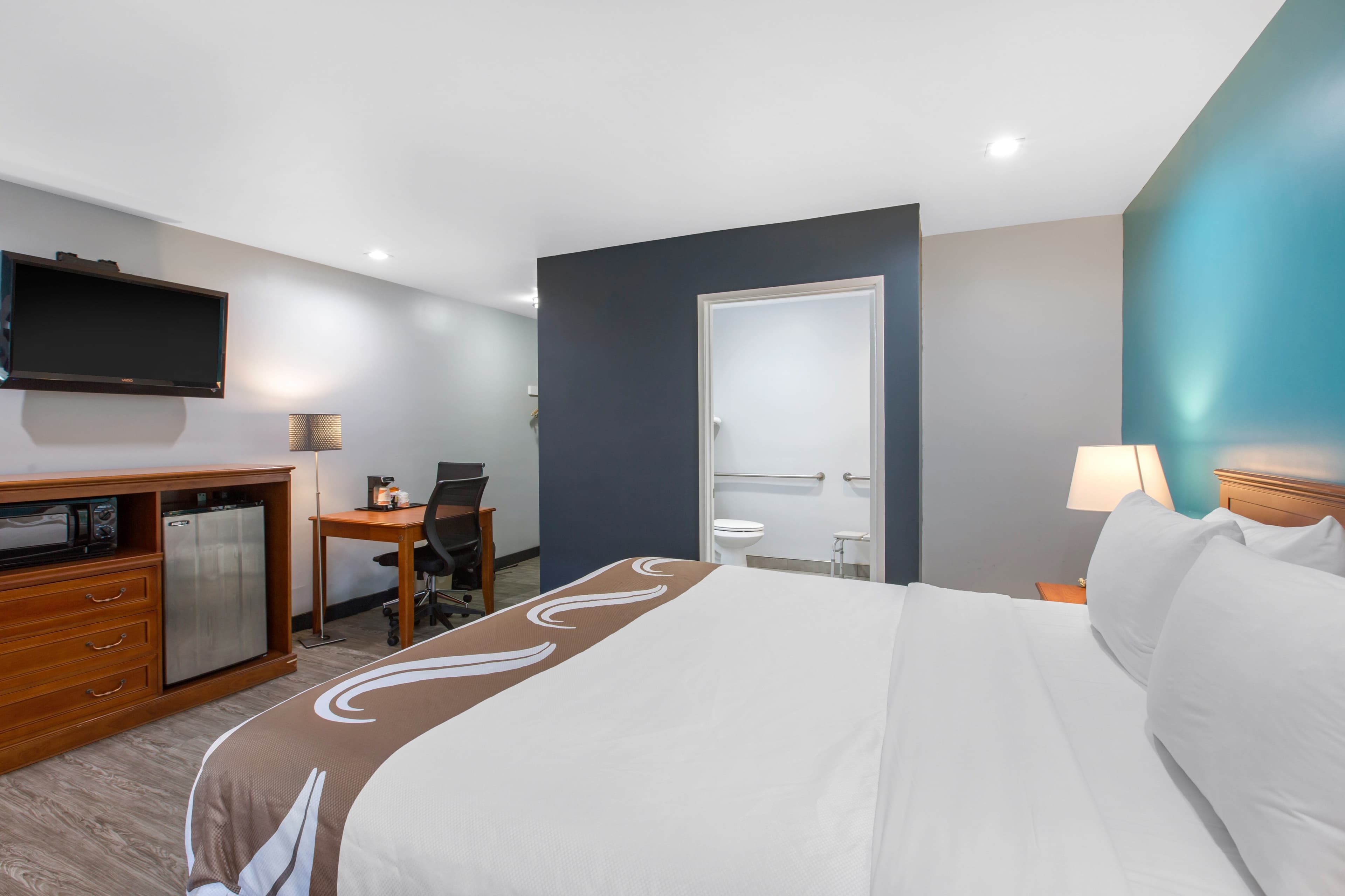 Quality Inn Near Hollywood Walk of Fame - Image 3