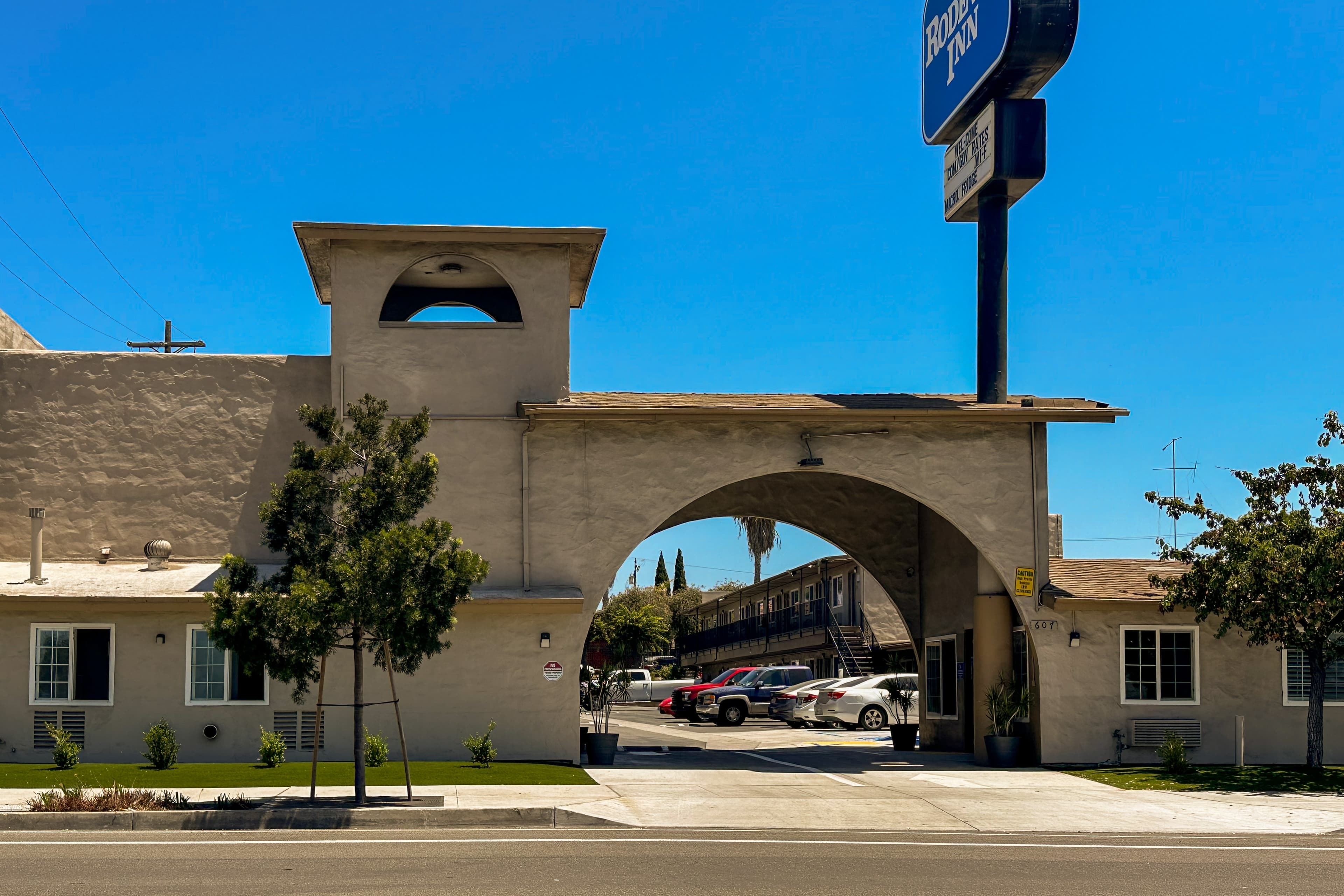 Rodeway Inn National City San Diego South - Image 1