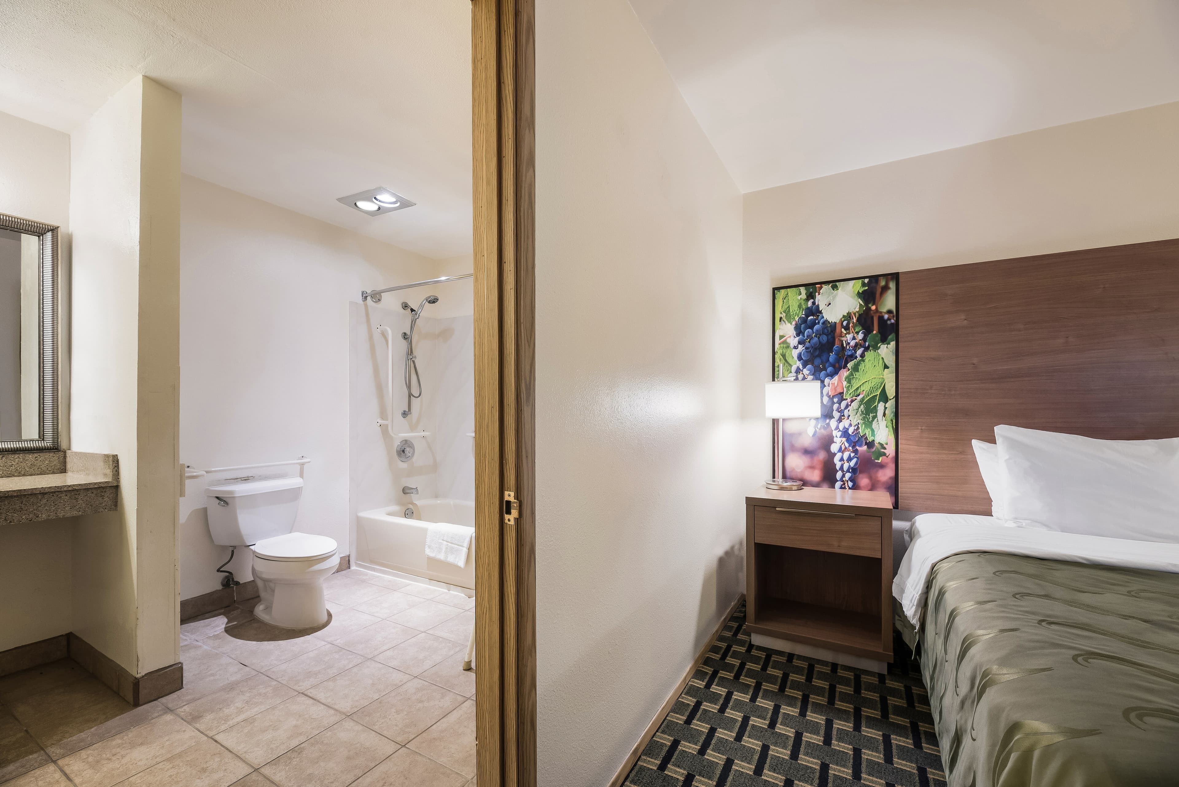 Quality Inn Near Fort Hunter Liggett - Image 4