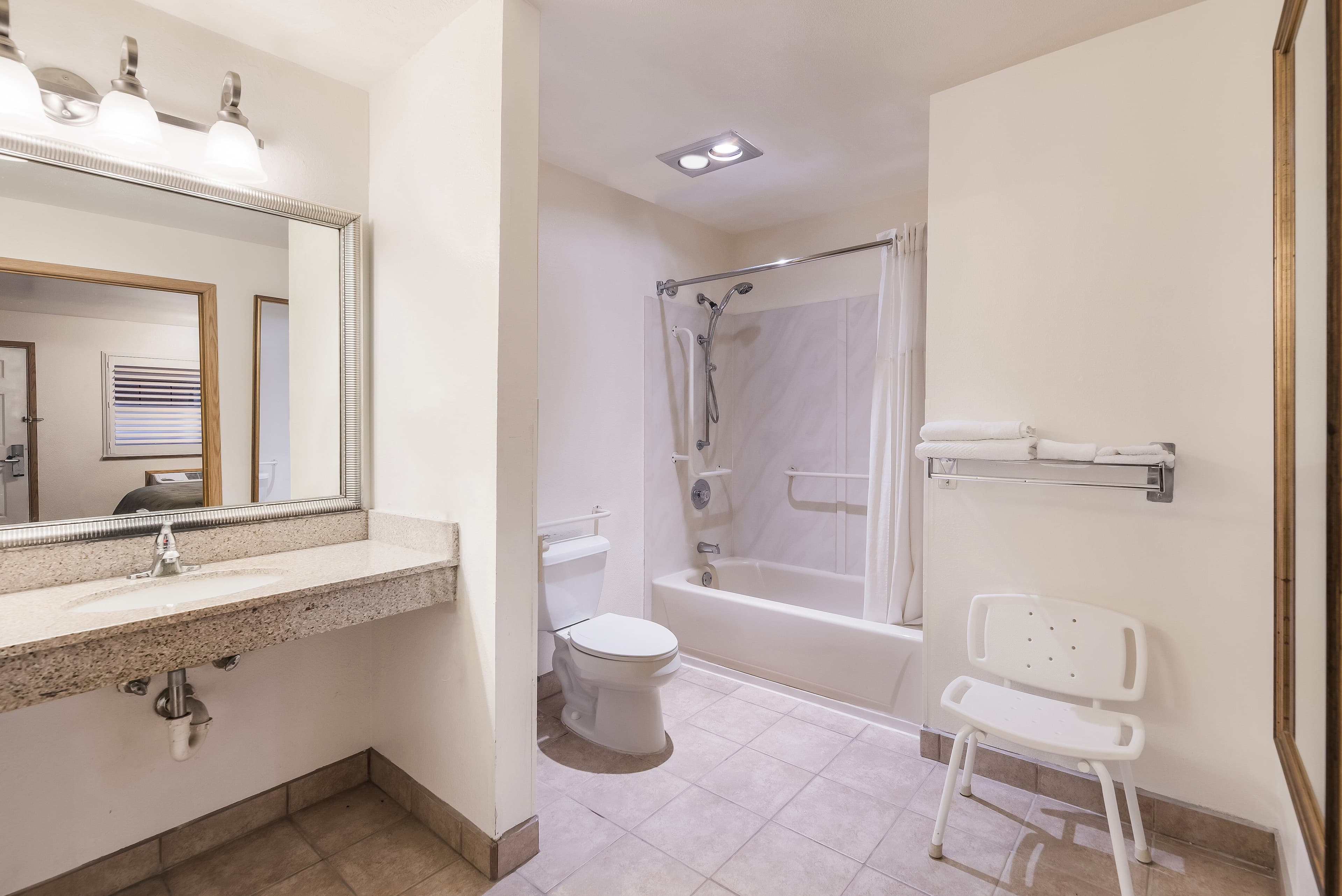 Quality Inn Near Fort Hunter Liggett - Image 5