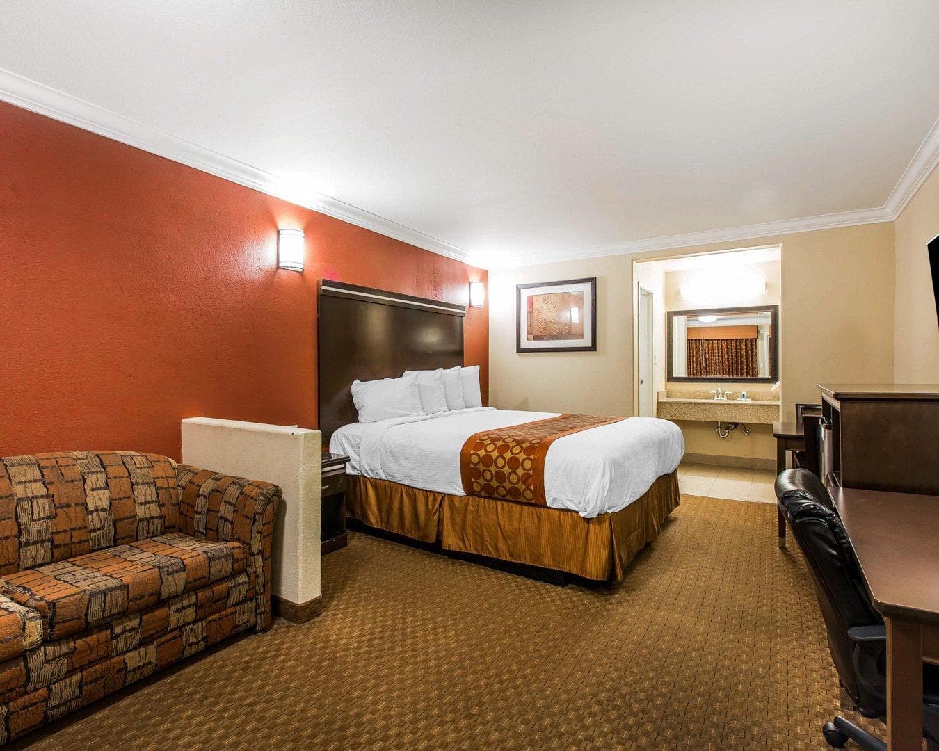 Rodeway Inn & Suites Corona — 20
