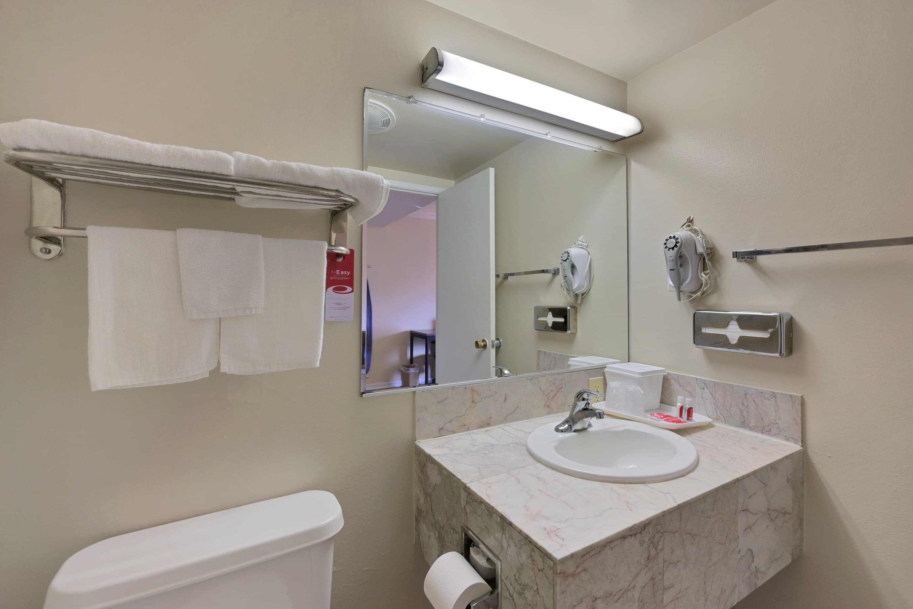 Econo Lodge Woodland near I-5 — 47