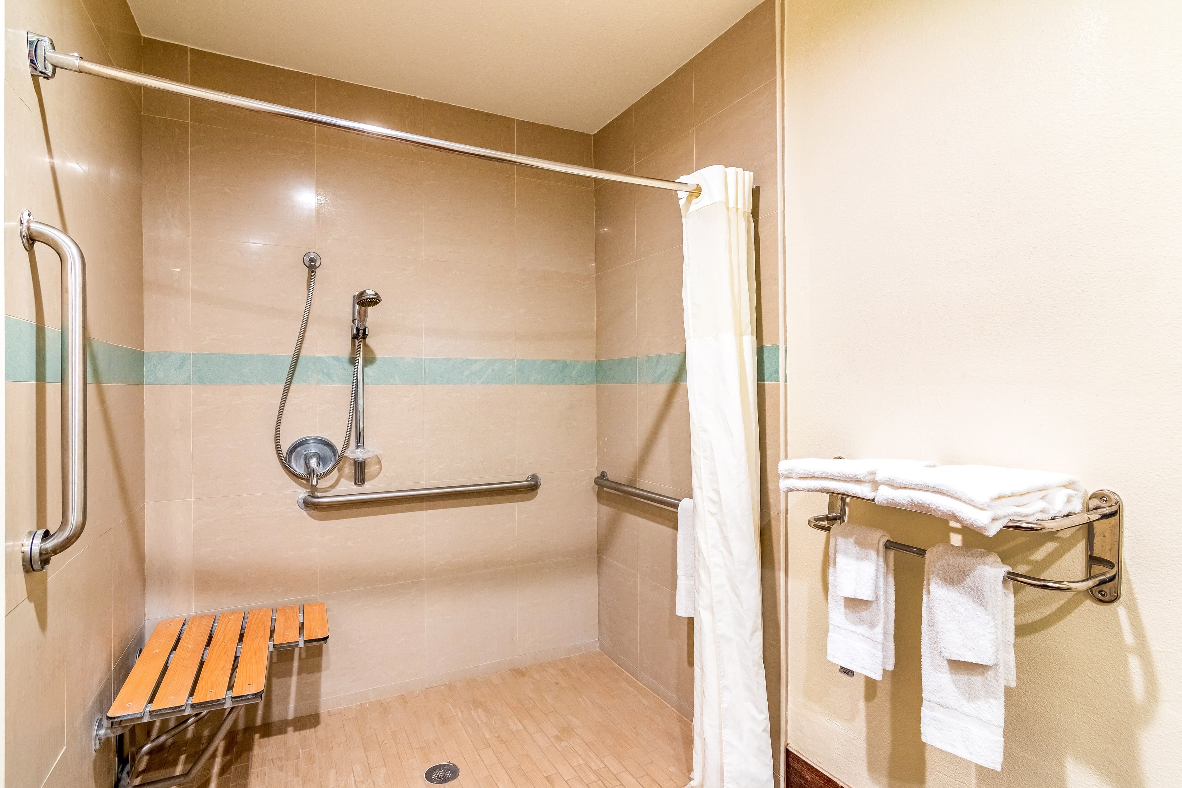 Rodeway Inn Artesia Cerritos - Image 5