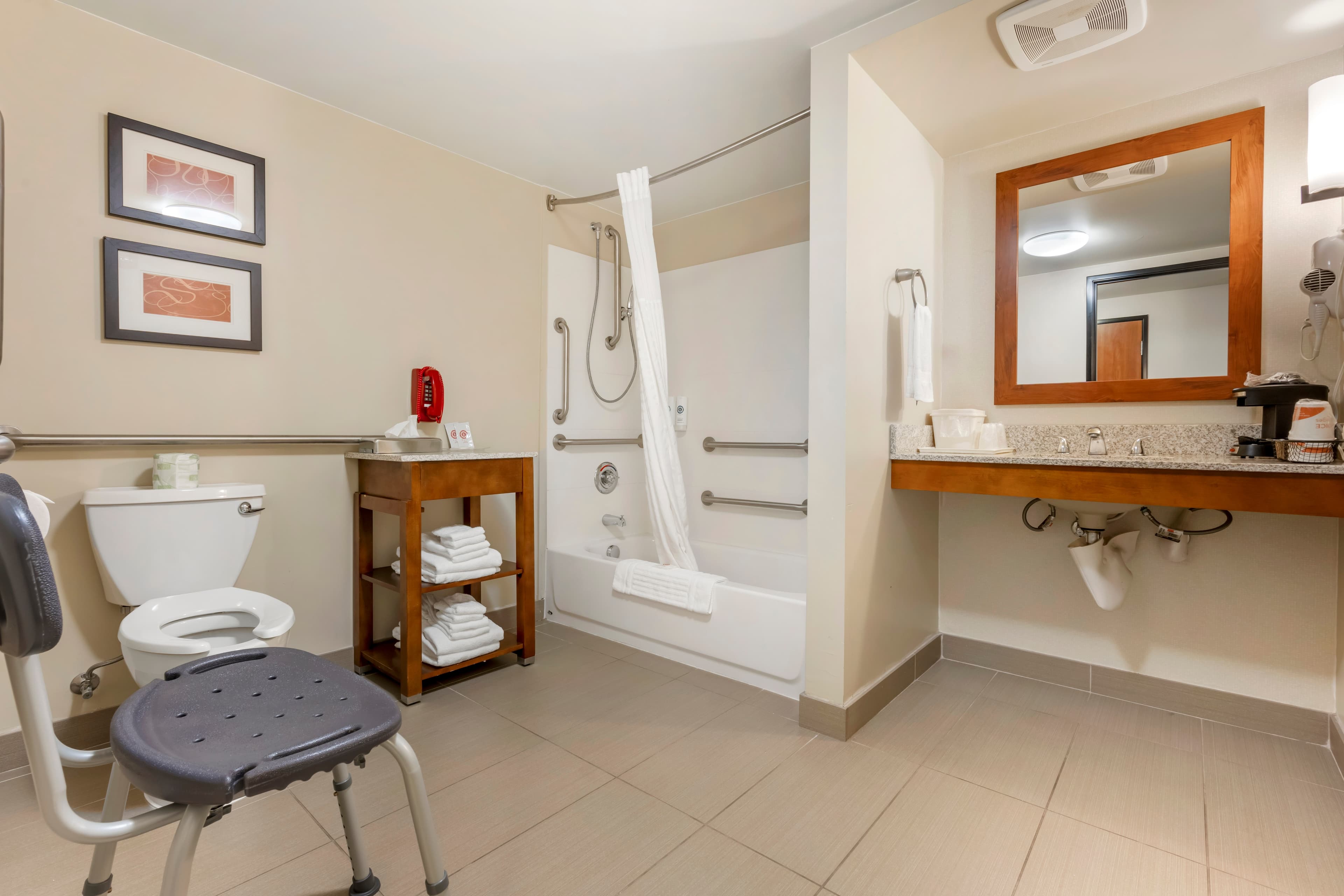 Comfort Suites Redding - Shasta Lake — 5