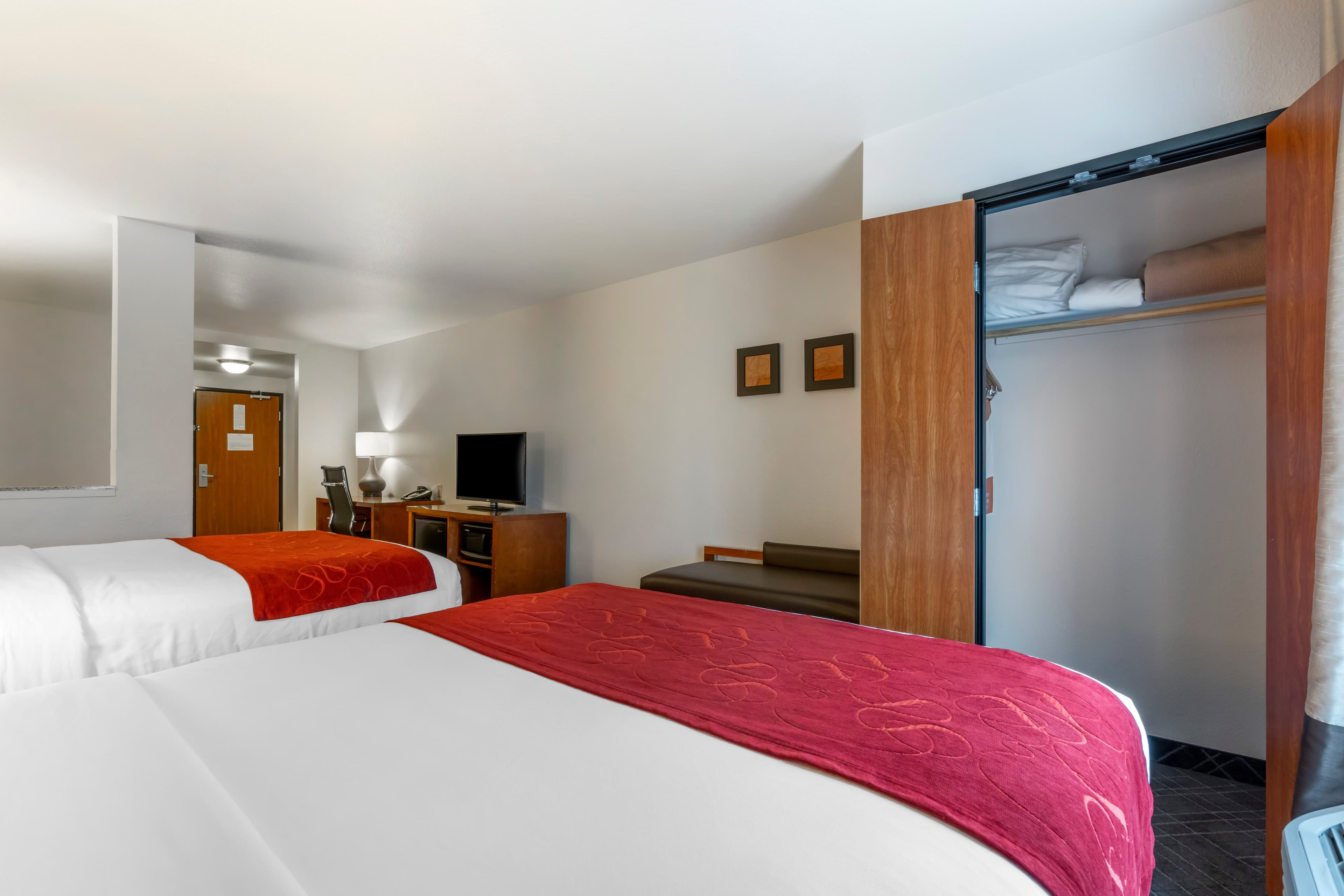 Comfort Suites Redding - Shasta Lake — 15