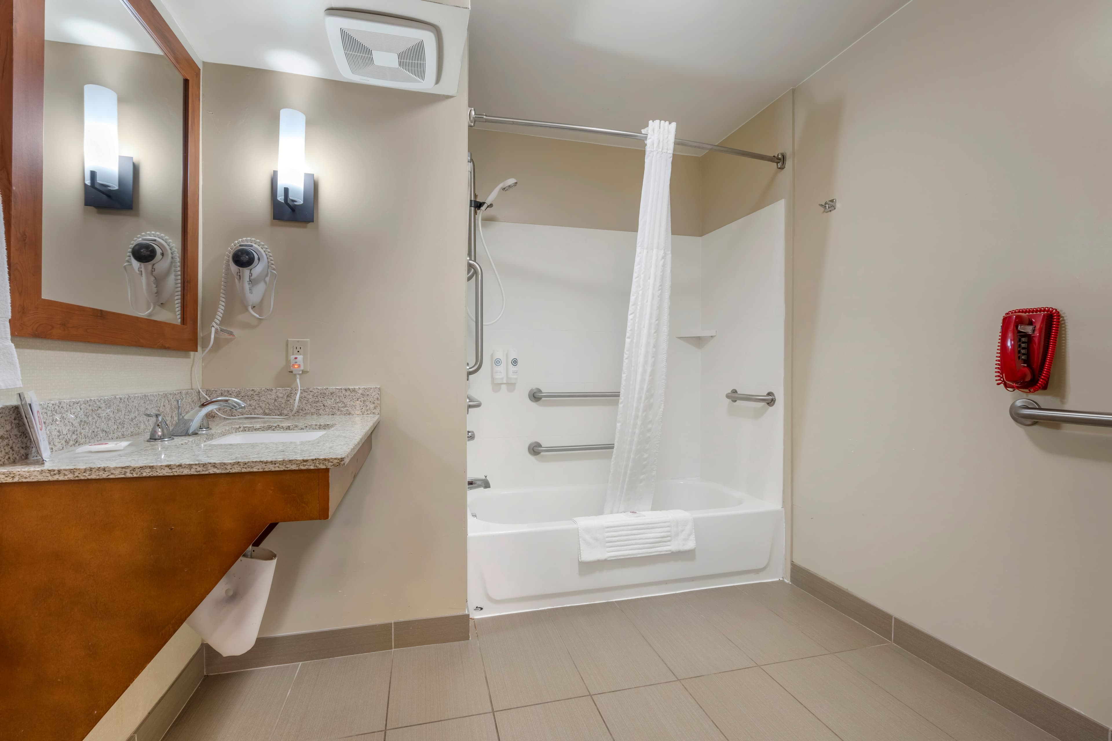 Comfort Suites Redding - Shasta Lake — 9