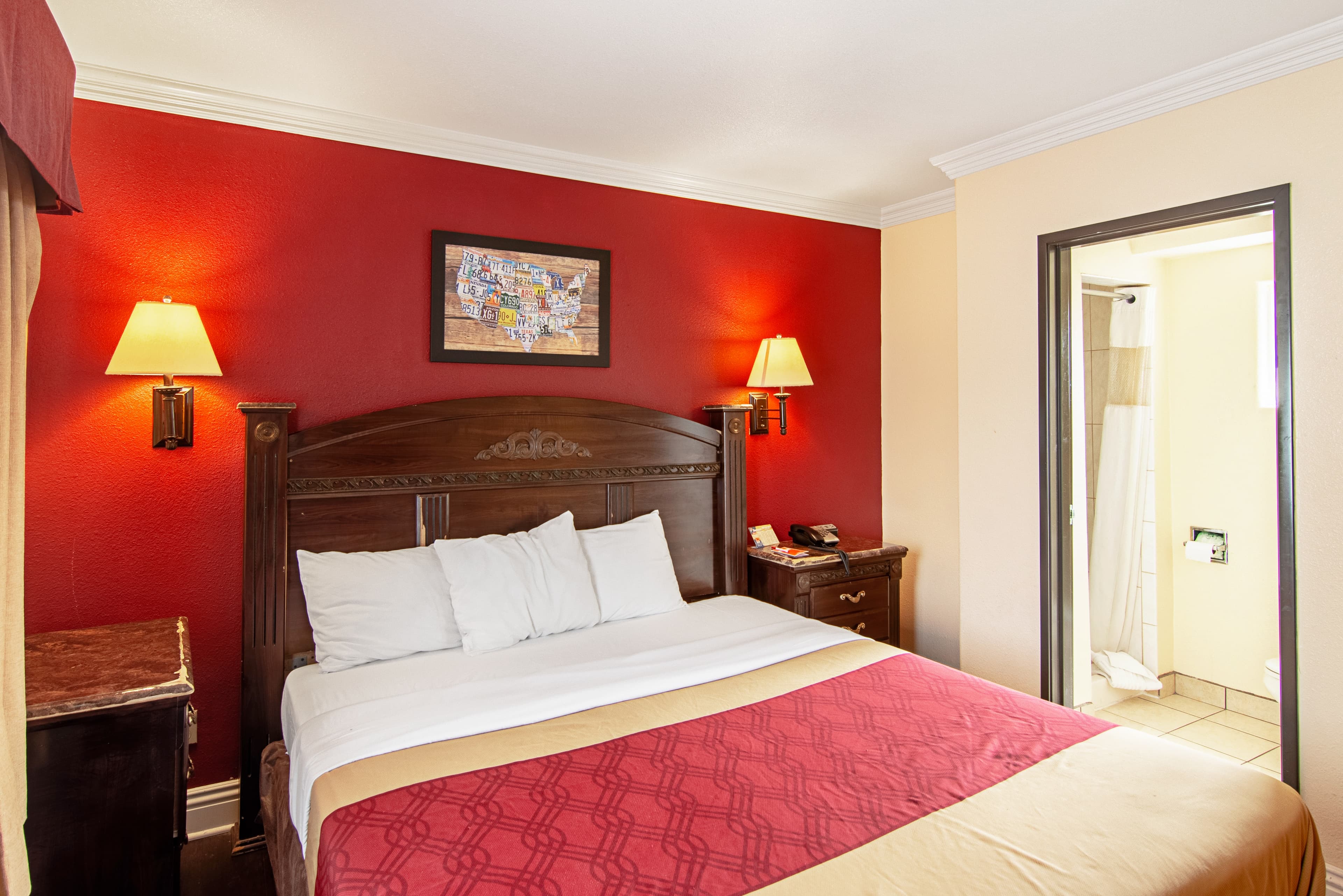 Econo Lodge Long Beach I-405 — 7