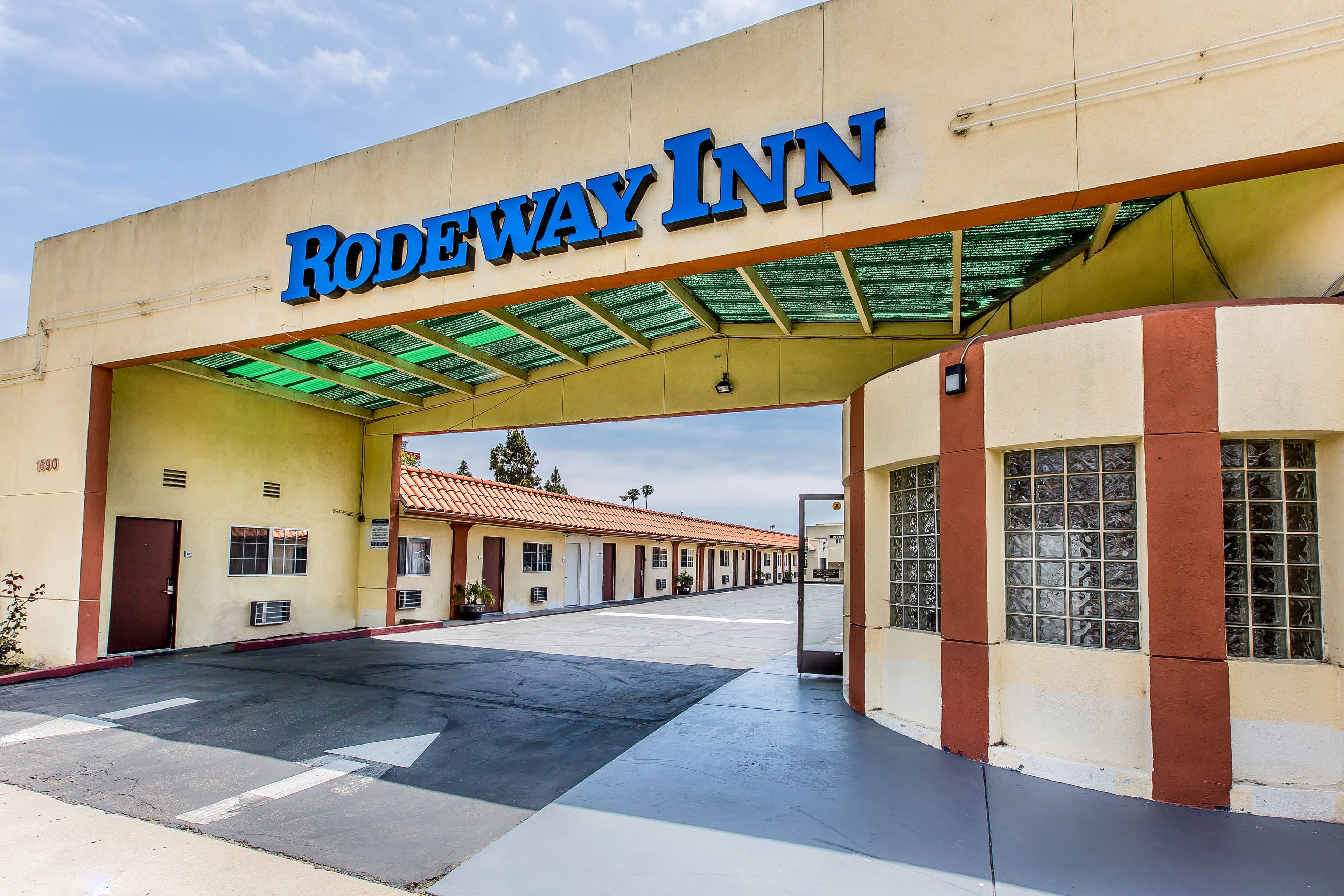 Rodeway Inn Ventura Midtown - Image 1