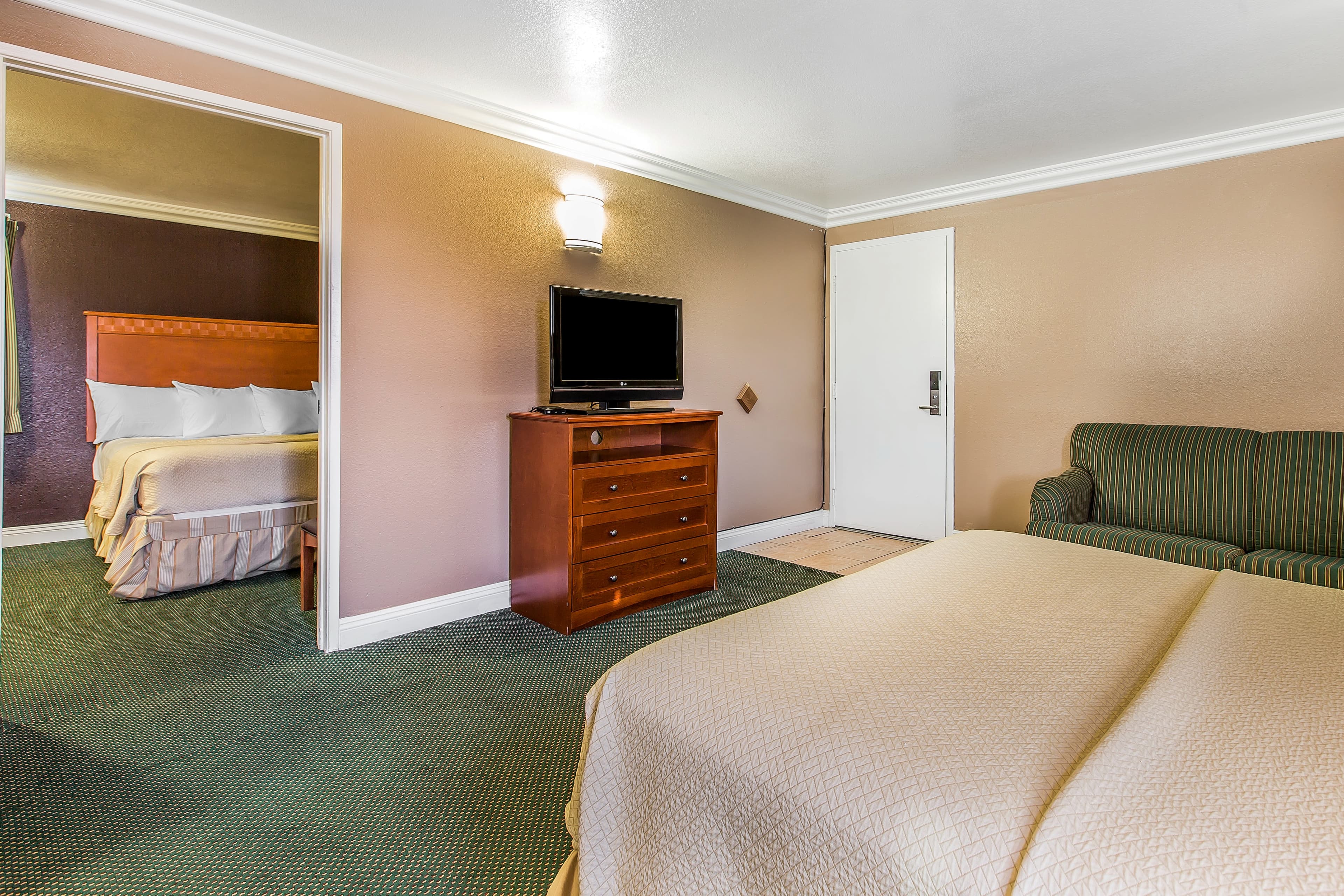 Rodeway Inn Ventura Midtown — 55