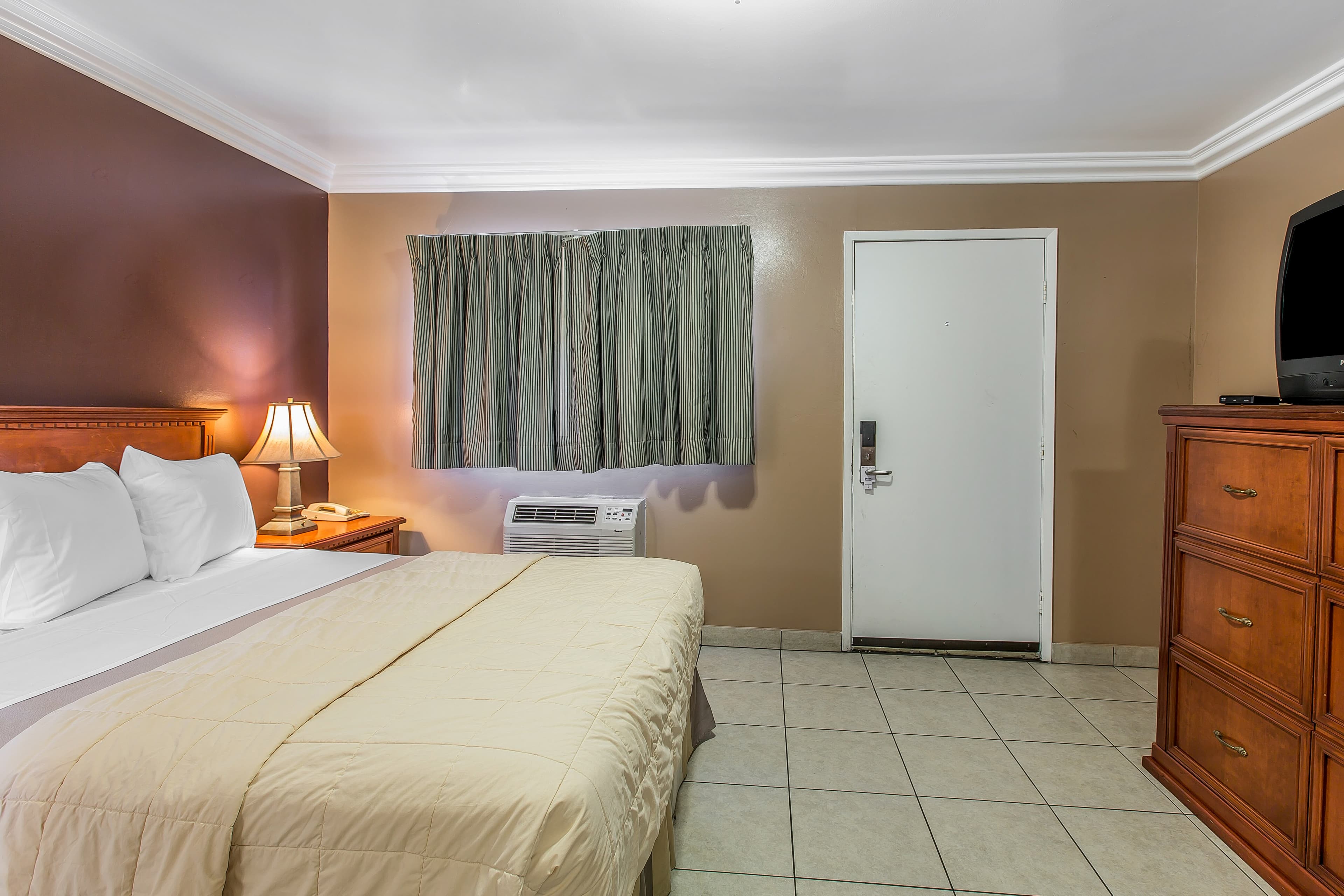 Rodeway Inn Ventura Midtown — 34
